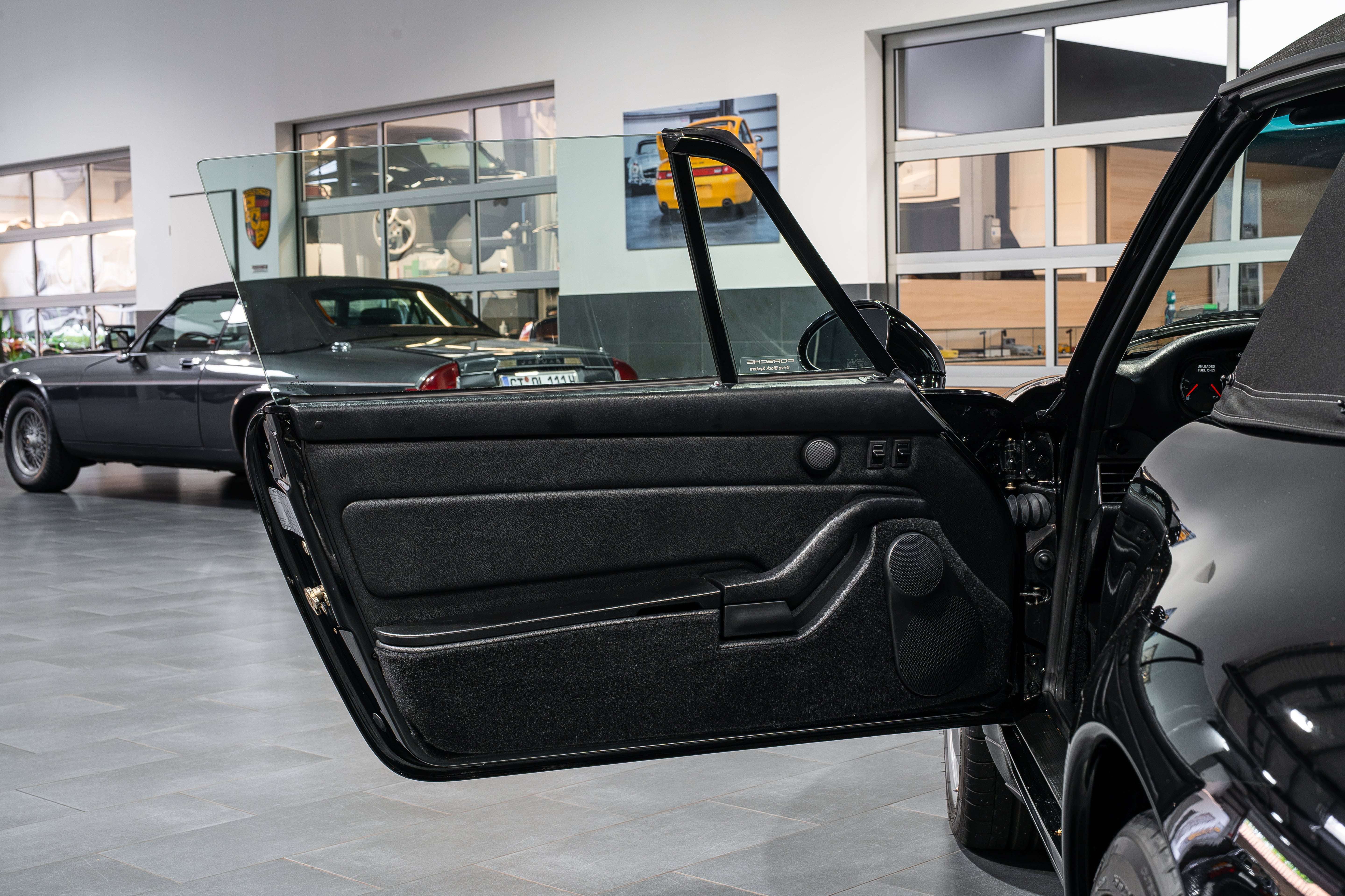 Porsche 911 (993) Carrera Cabriolet