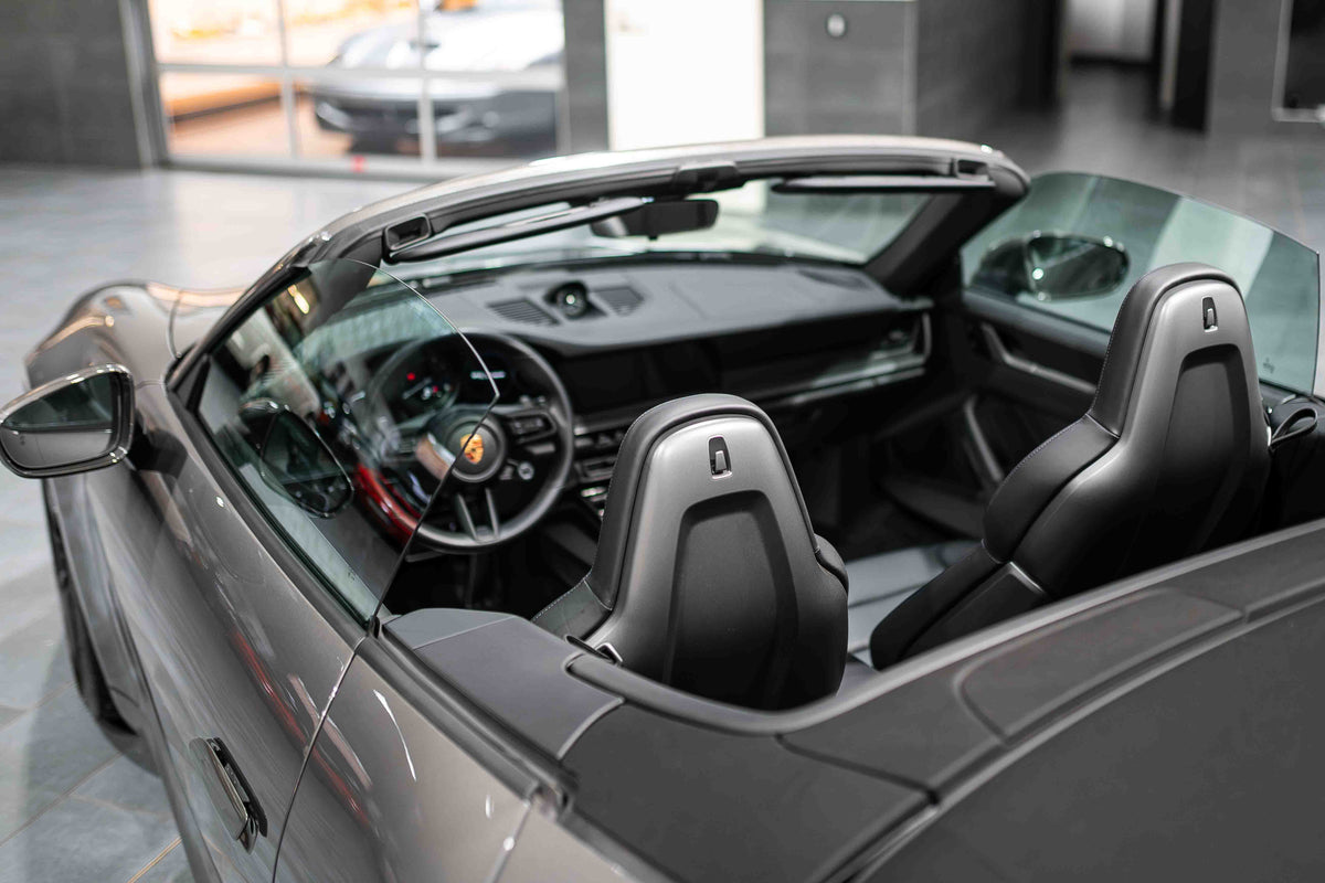 Porsche 911 Carrera Cabriolet