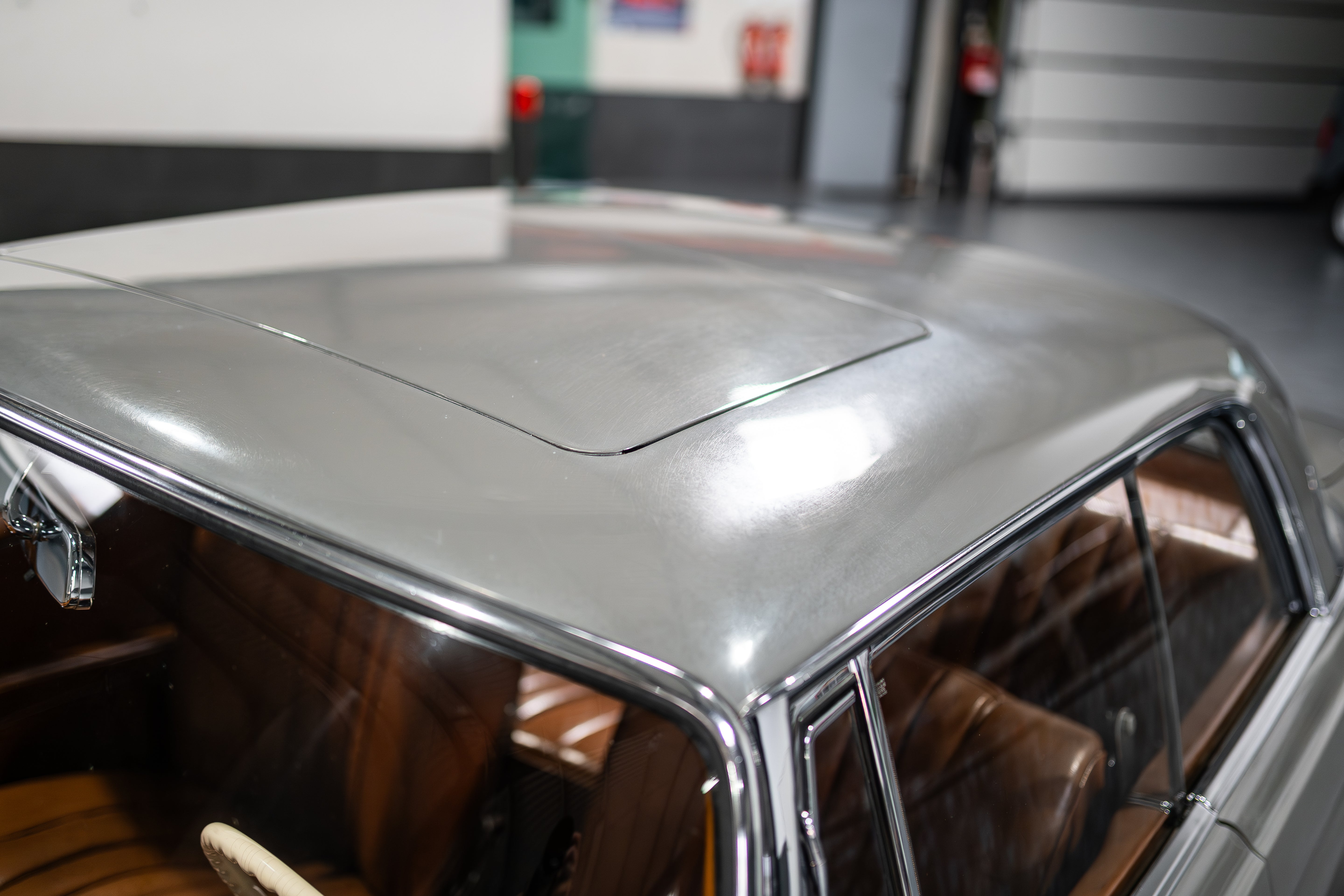 Mercedes-Benz 220 SE W111