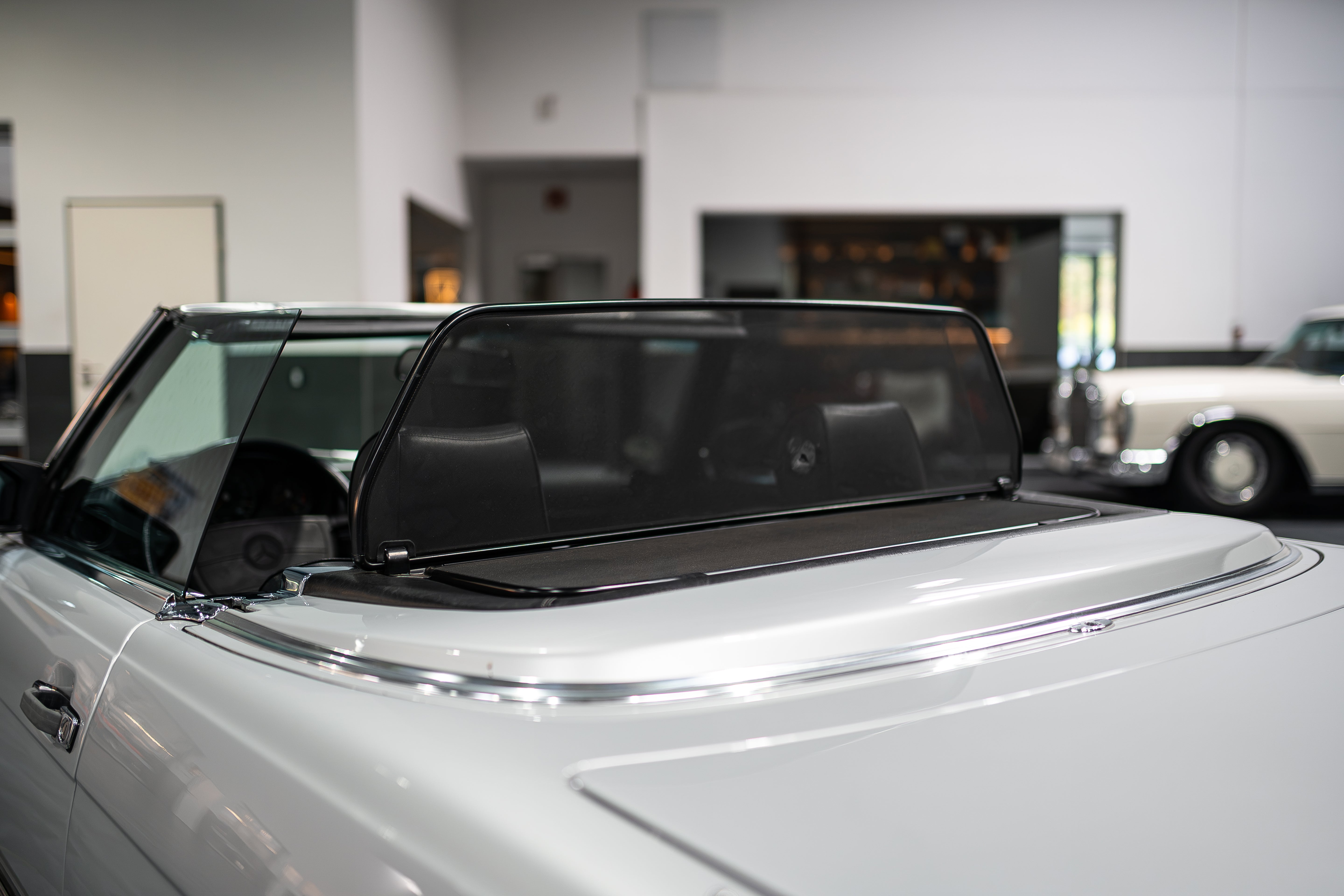 Mercedes-Benz R107 500 SL