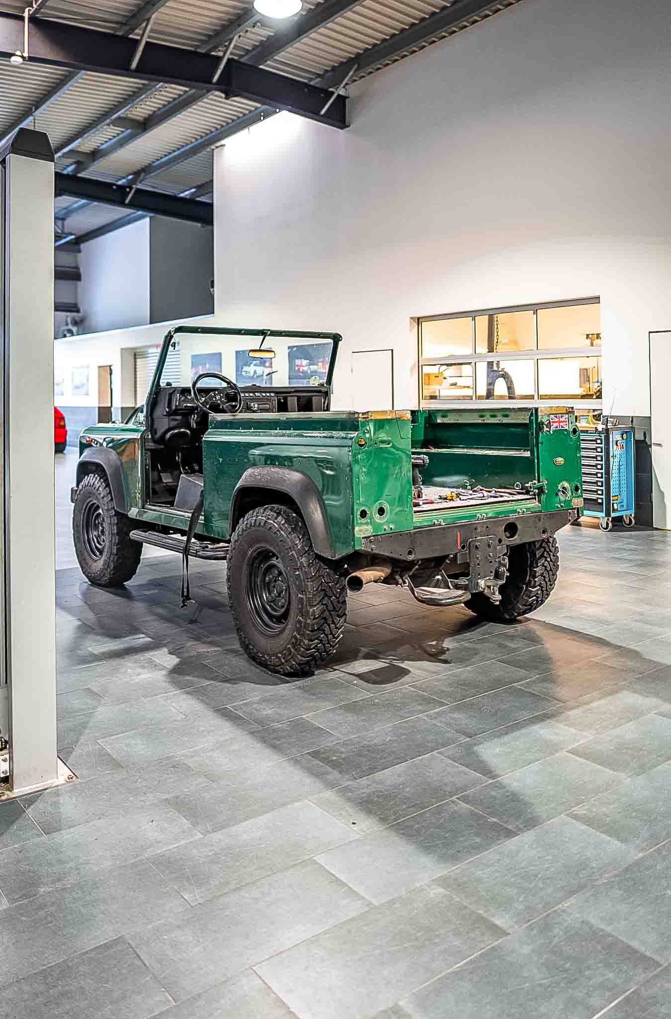 Land Rover Defender 90 Td5 Cabriolet