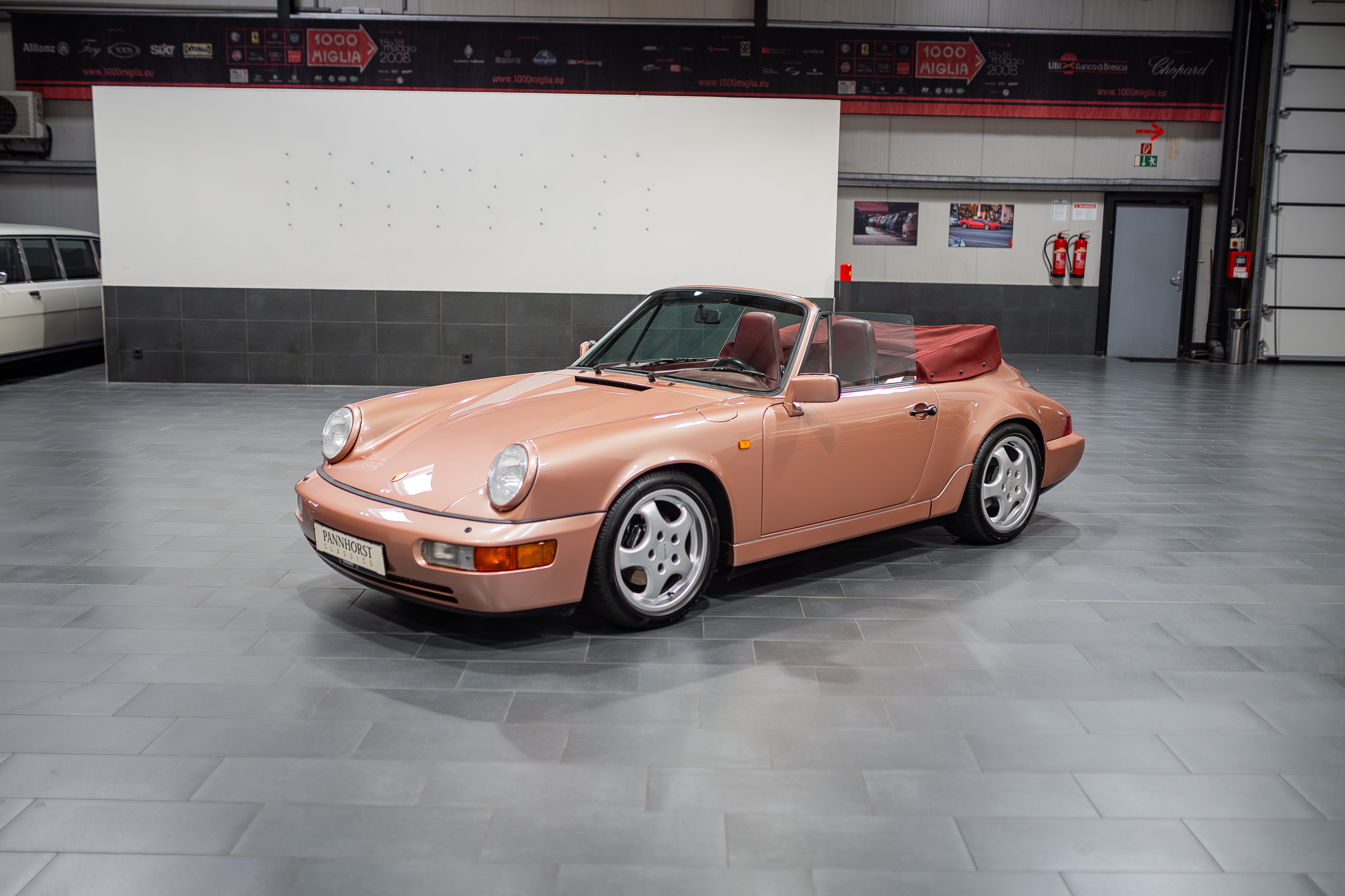 Porsche 964 Carrera 4 Cabriolet