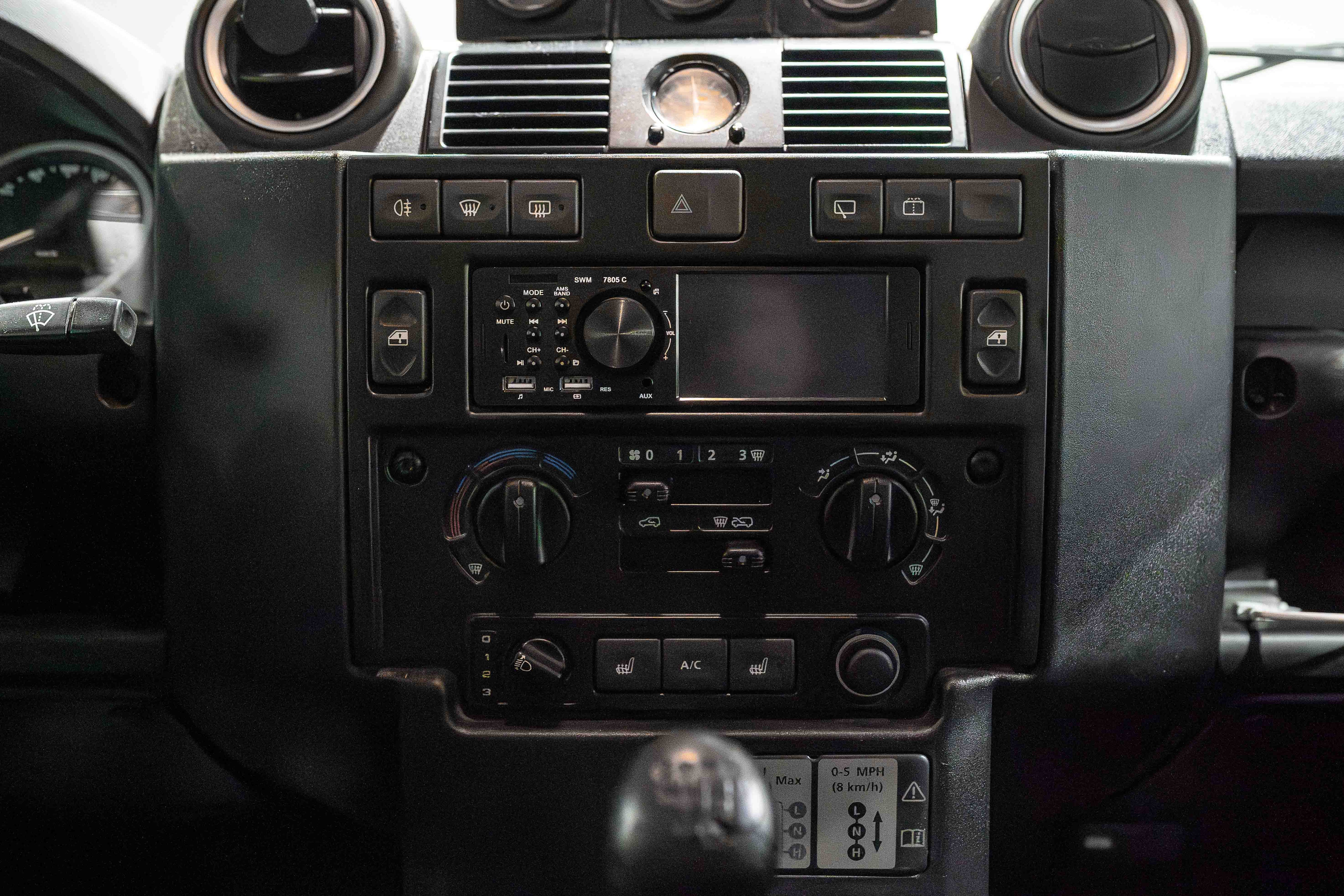 Land Rover Defender 110 TD4 Cargo