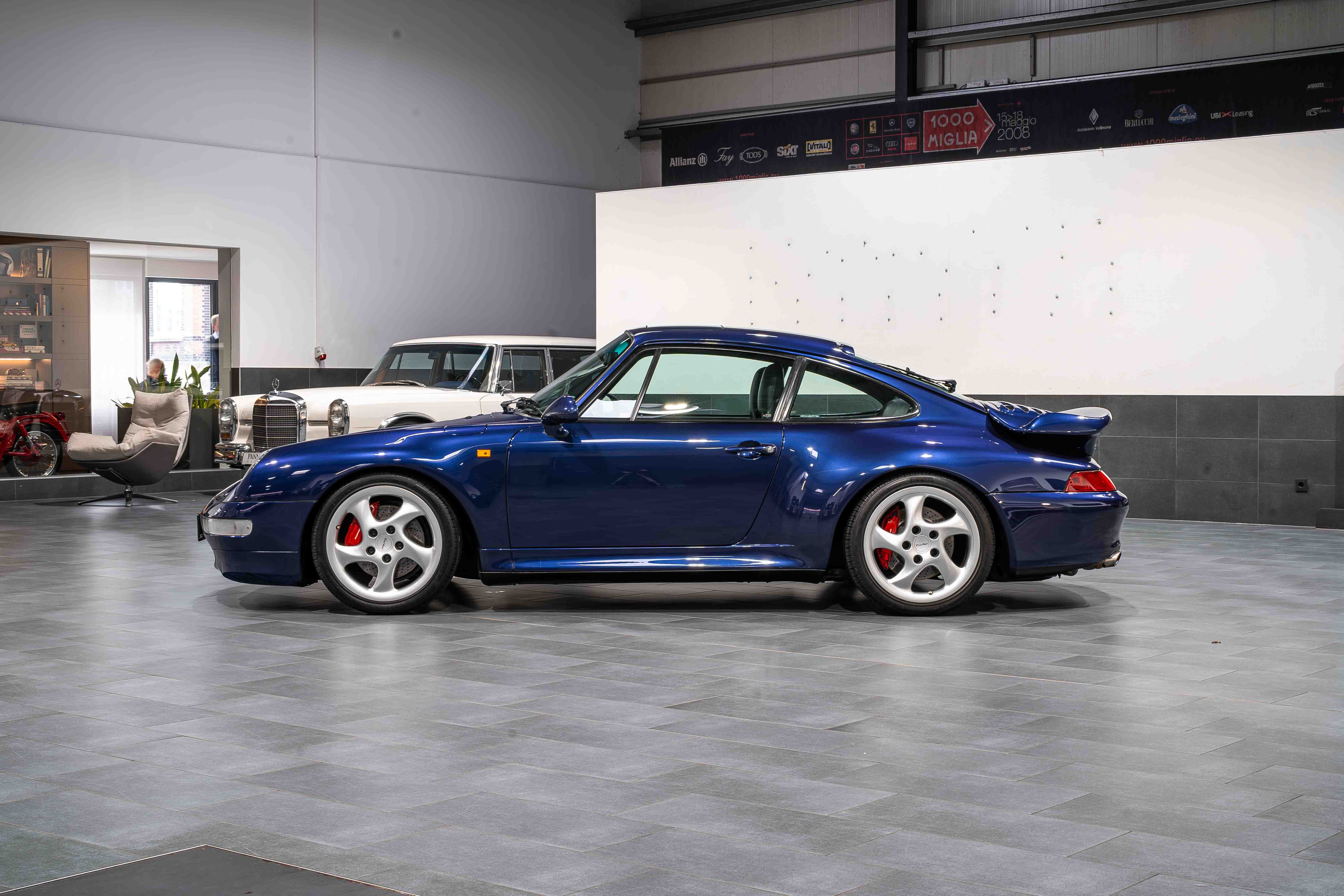 Porsche 993 Iris Blau Metallic