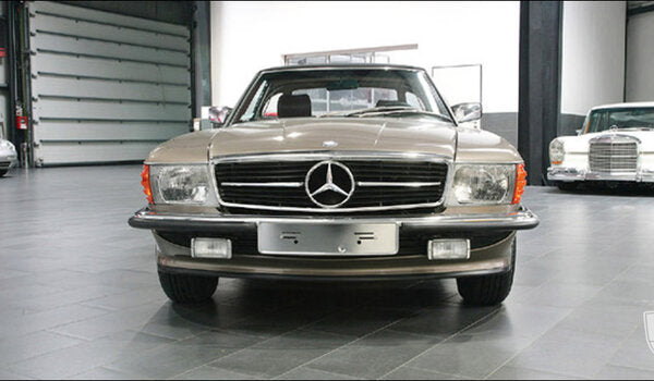 Mercedes-Benz 560 SL Roadster