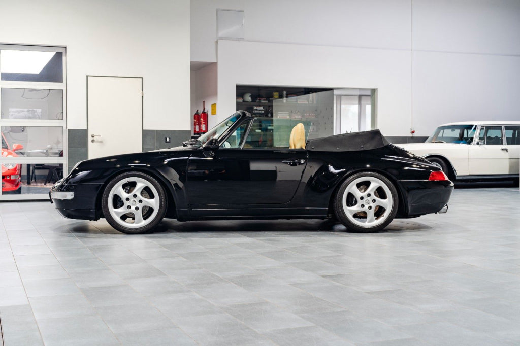 Porsche 993 Carrera Cabriolet