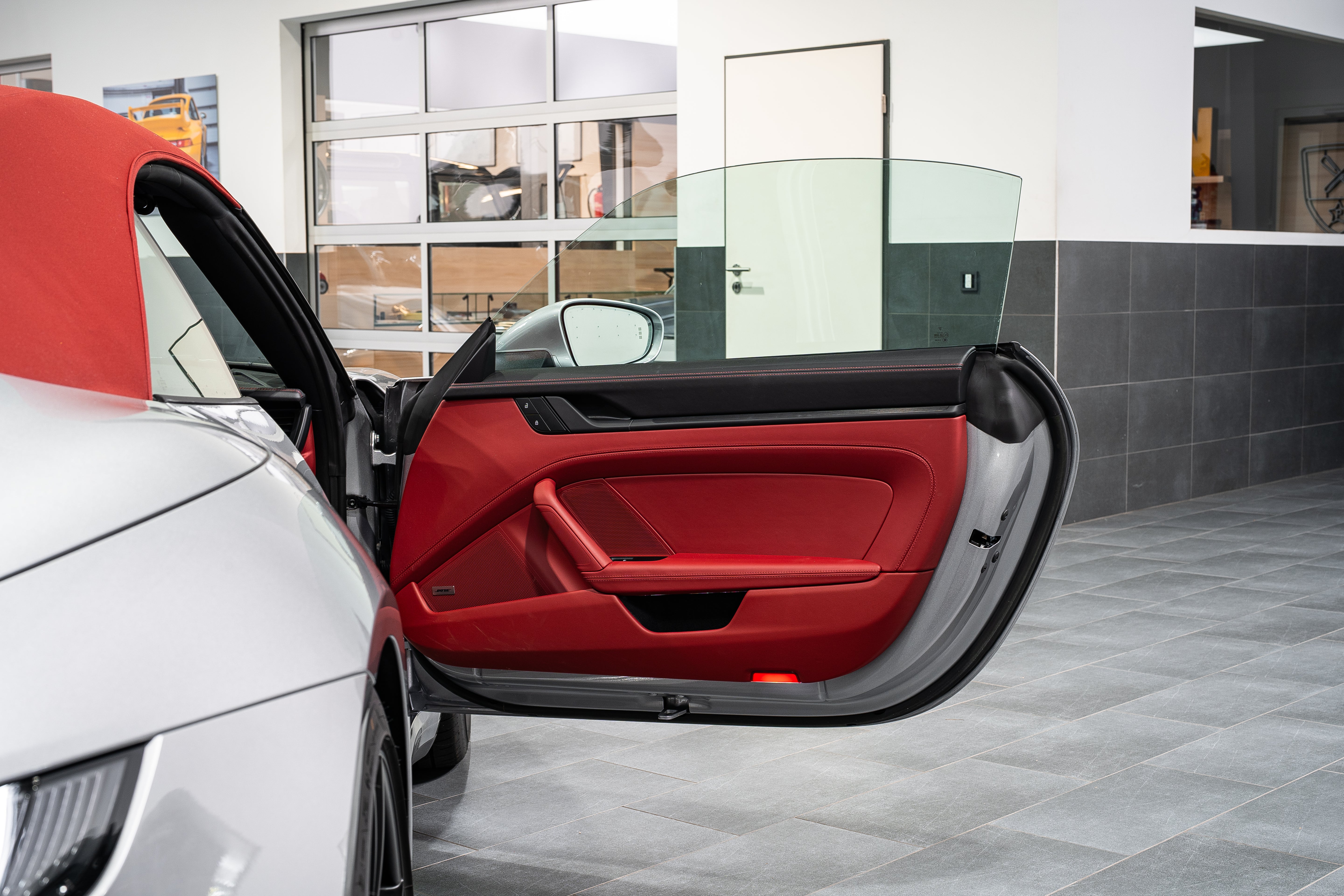 Porsche 992 911 Carrera GTS Cabriolet