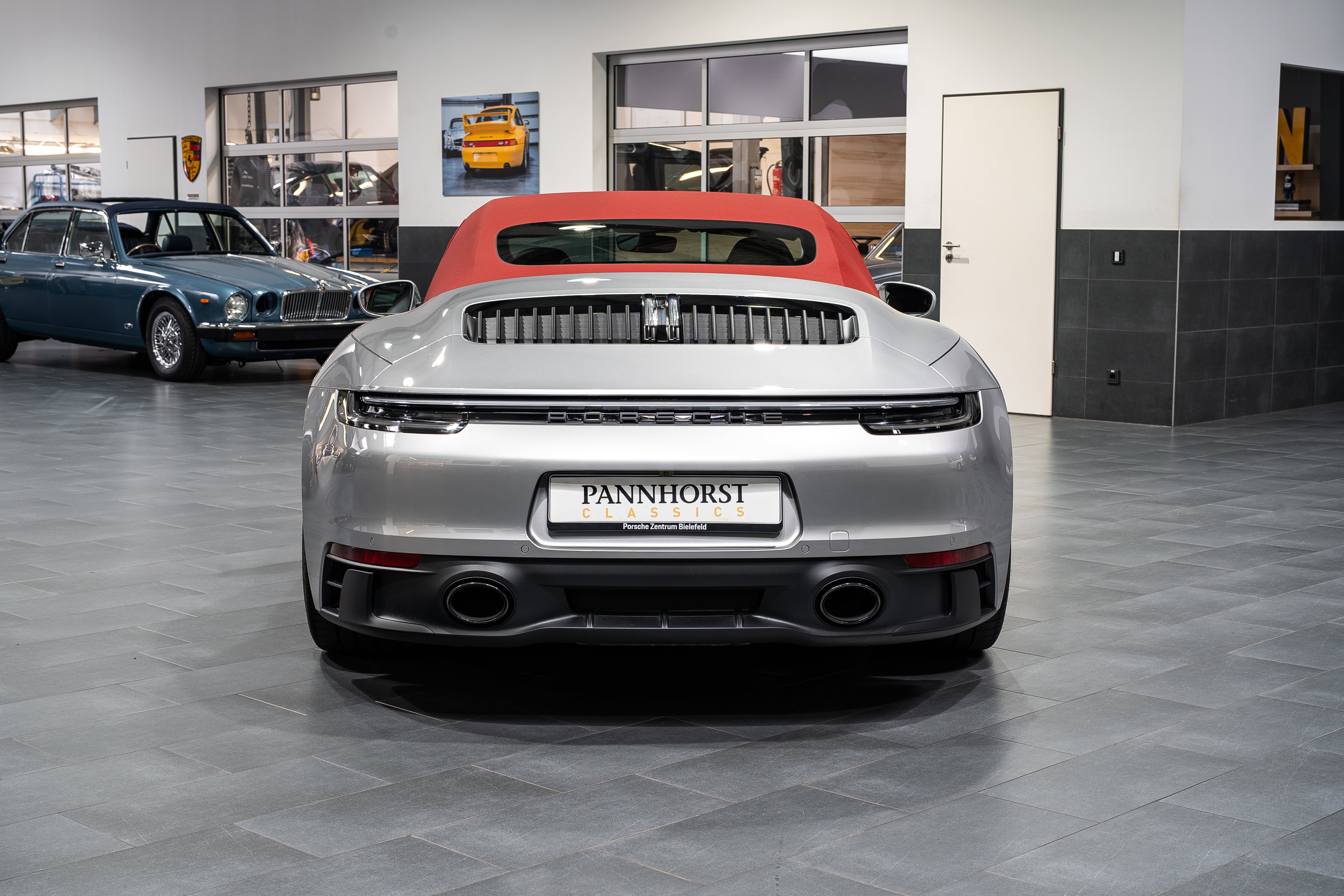 Porsche 992 911 Carrera GTS Cabriolet