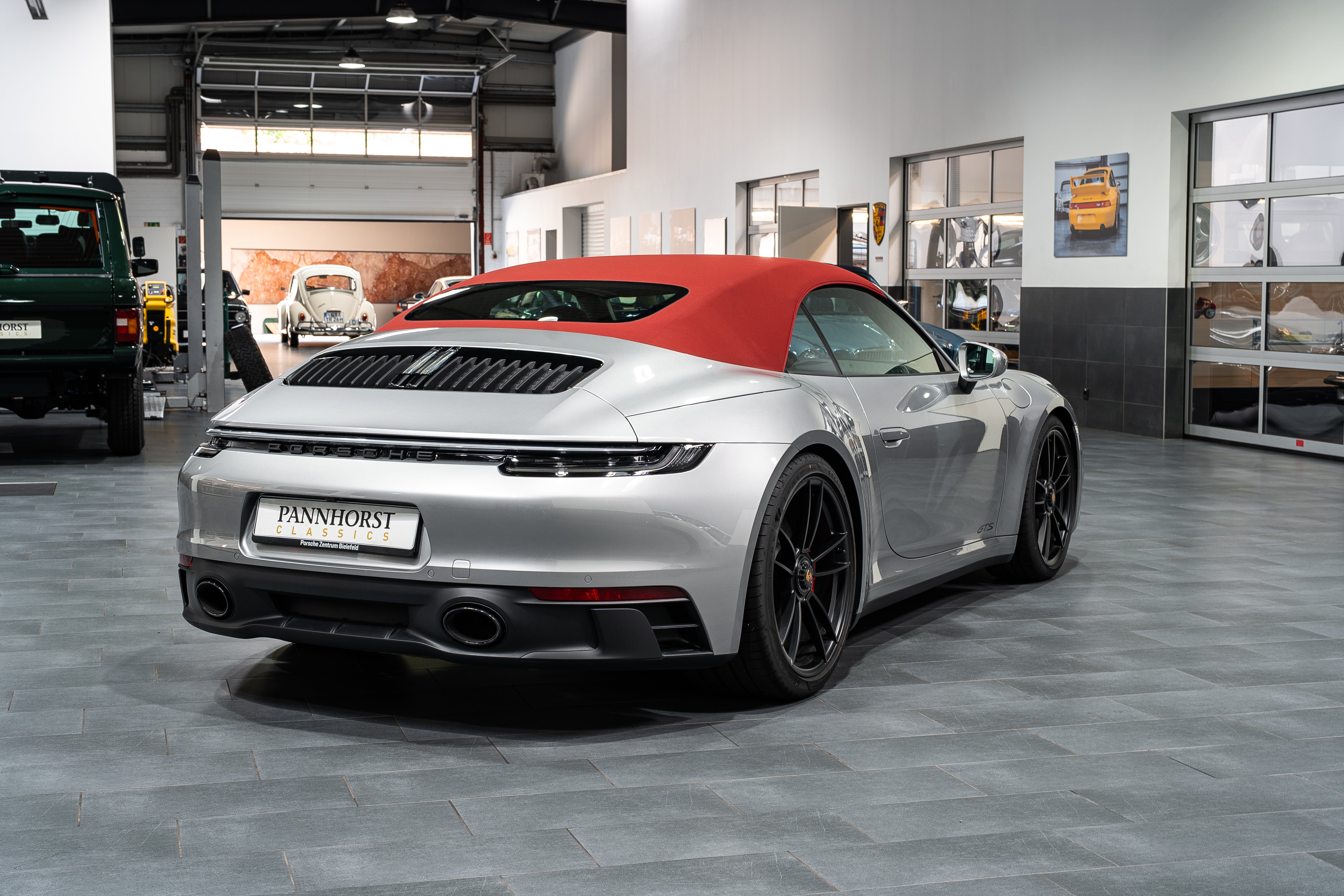 Porsche 992 911 Carrera GTS Cabriolet