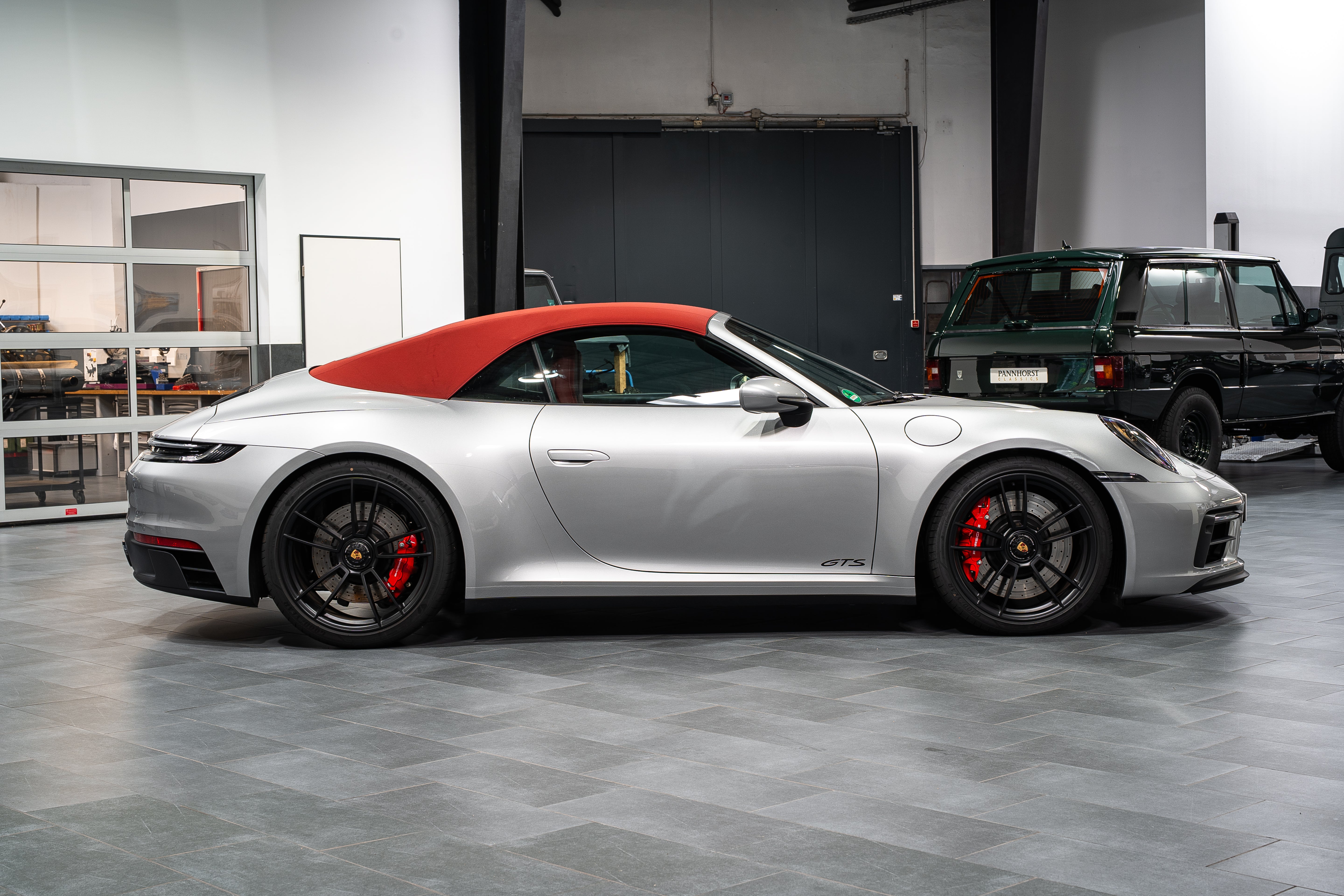 Porsche 992 911 Carrera GTS Cabriolet