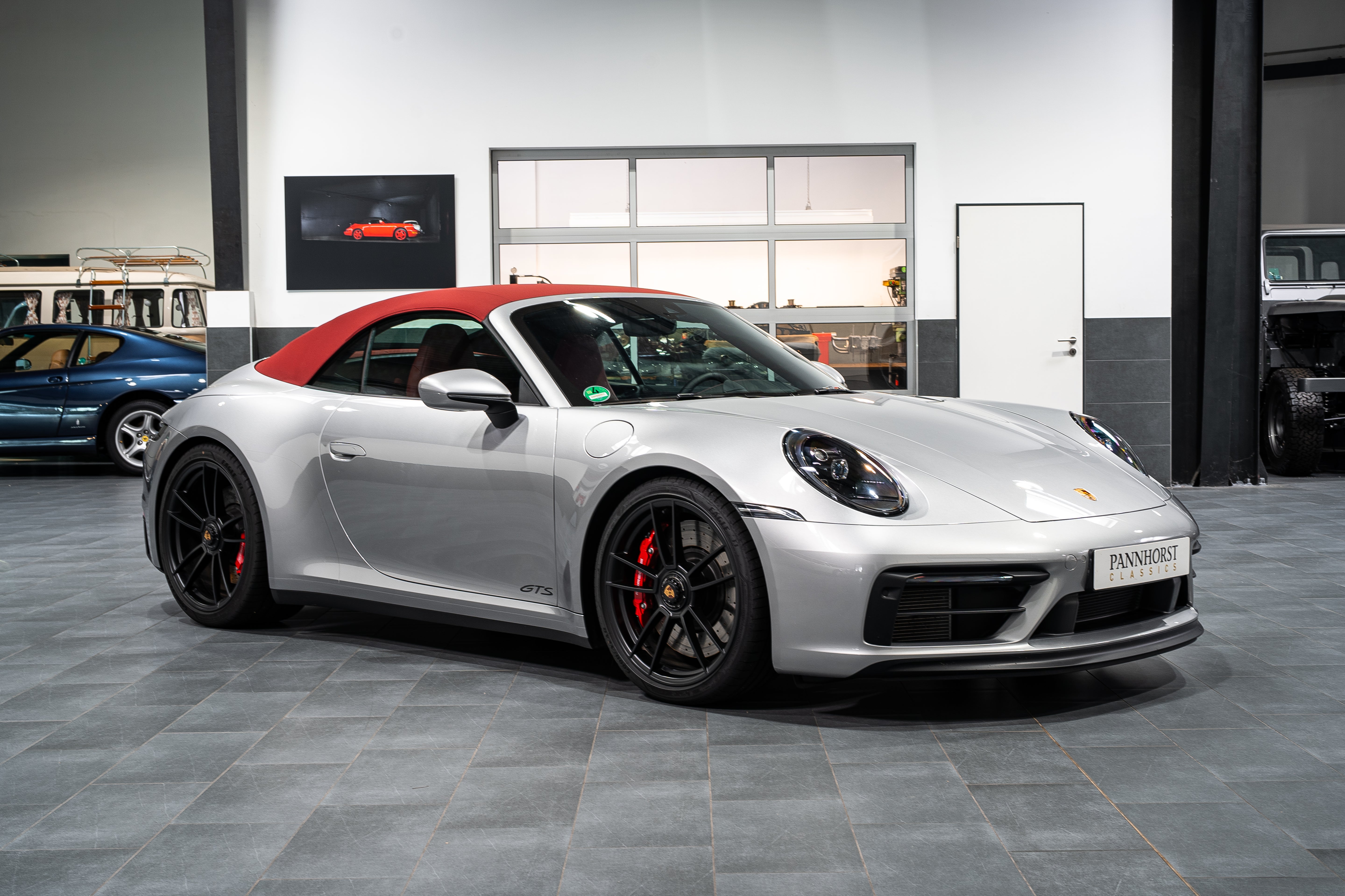 Porsche 992 911 Carrera GTS Cabriolet