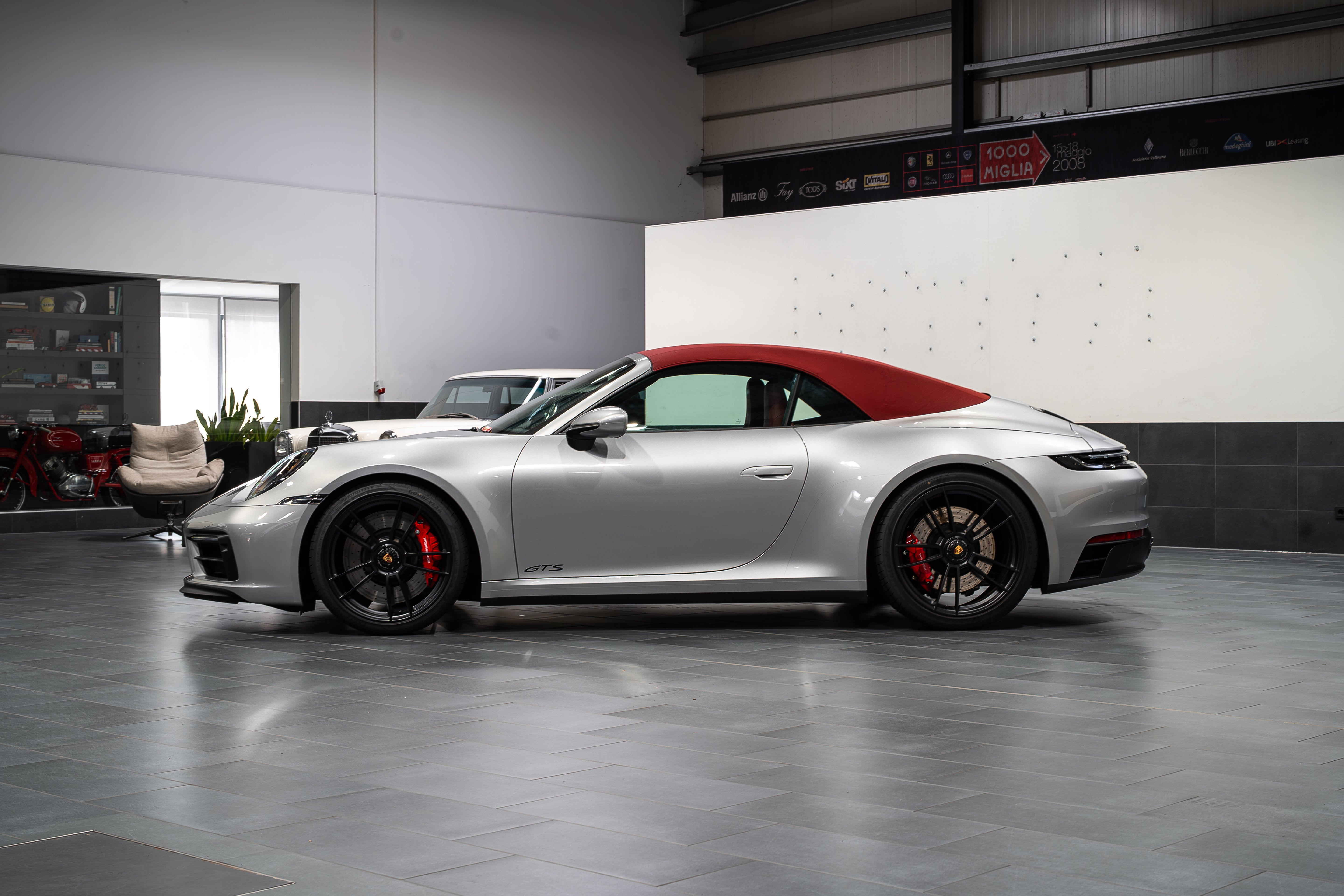 Porsche 992 911 Carrera GTS Cabriolet