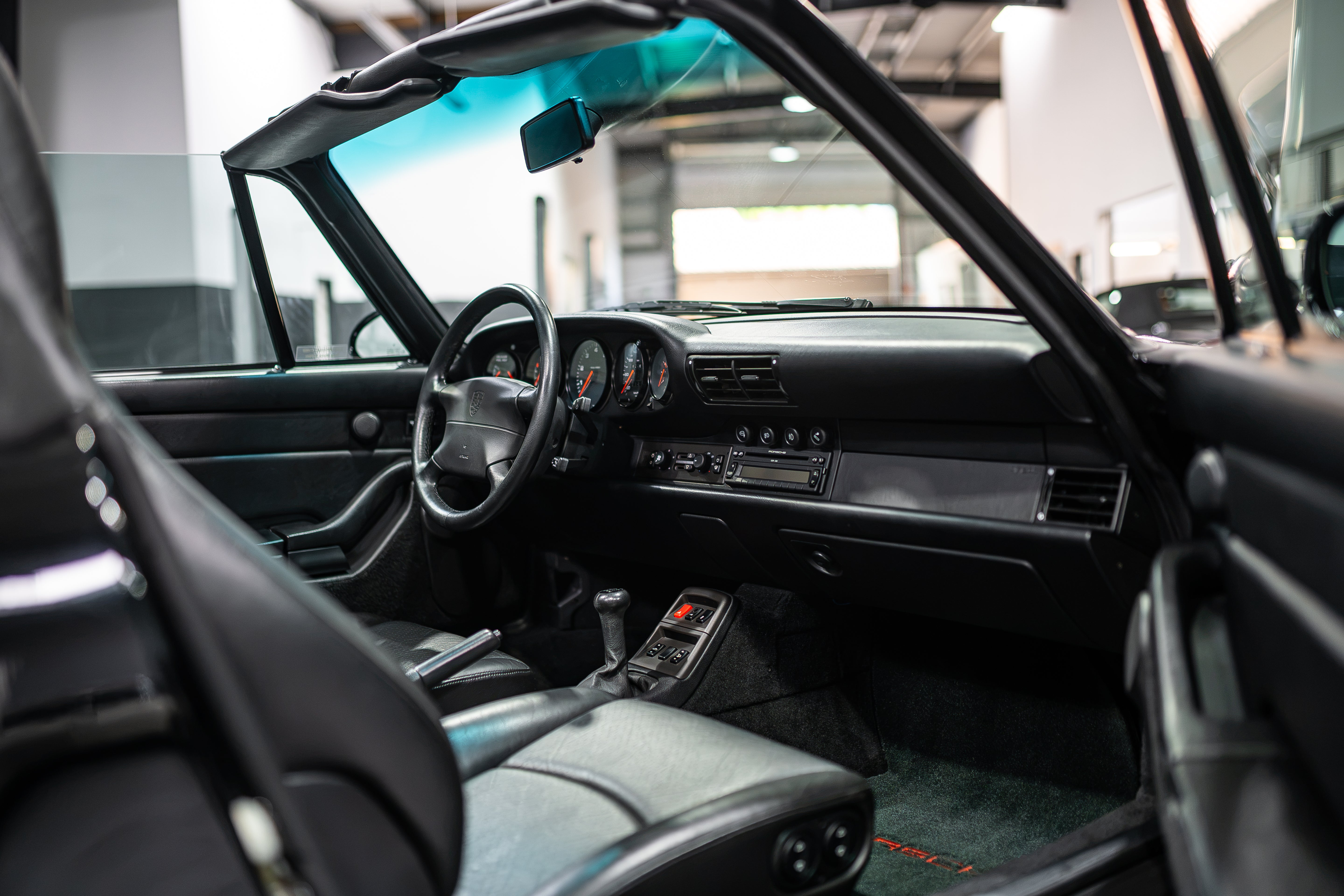 Porsche 911 (993) Carrera Cabriolet