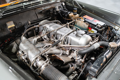 Mercedes-Benz 220 SE W111