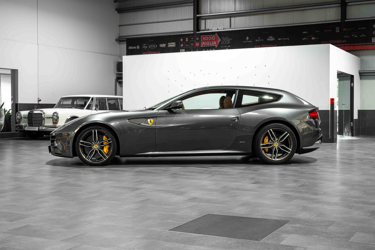Ferrrari FF