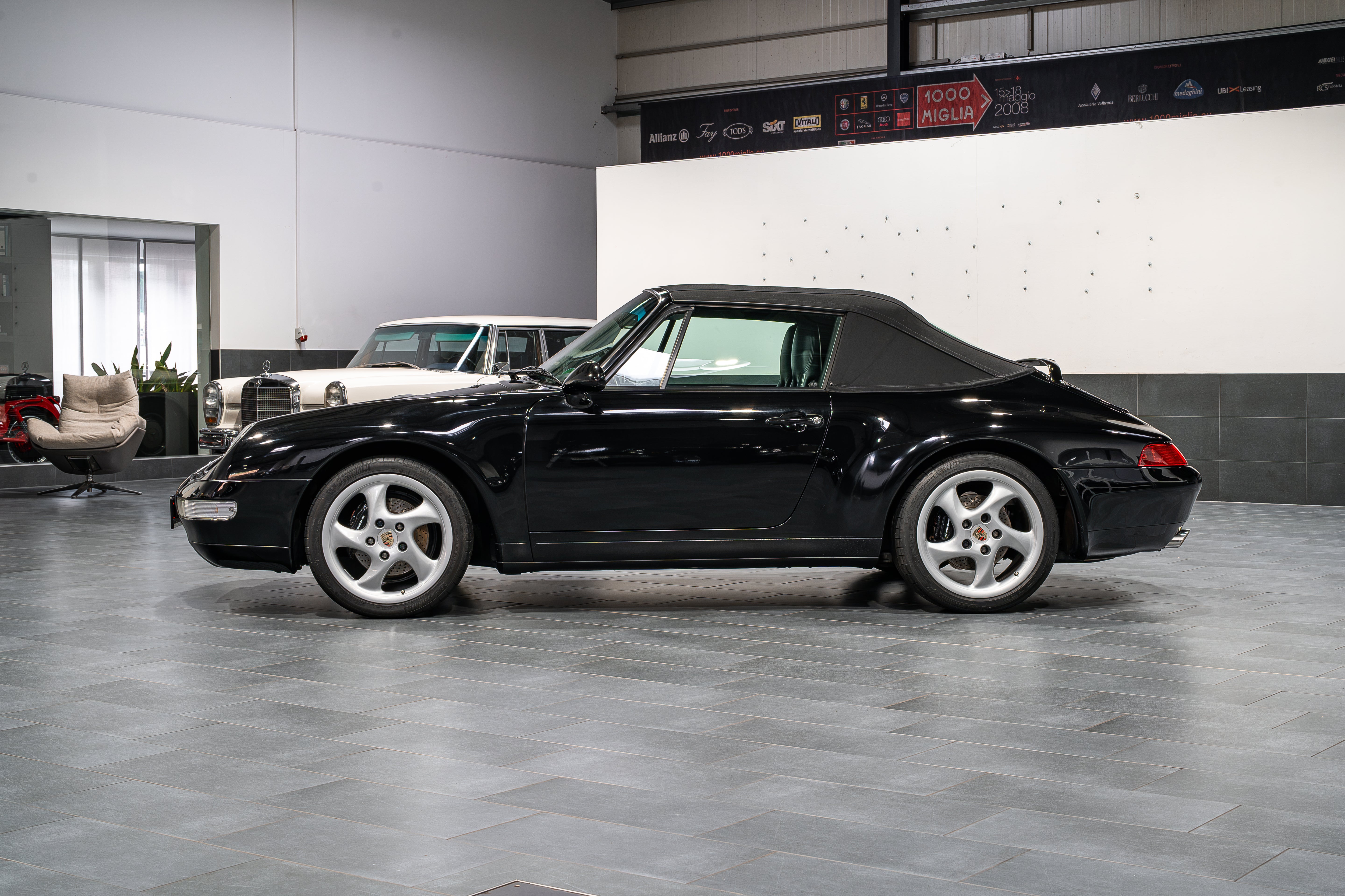 Porsche 911 (993) Carrera Cabriolet