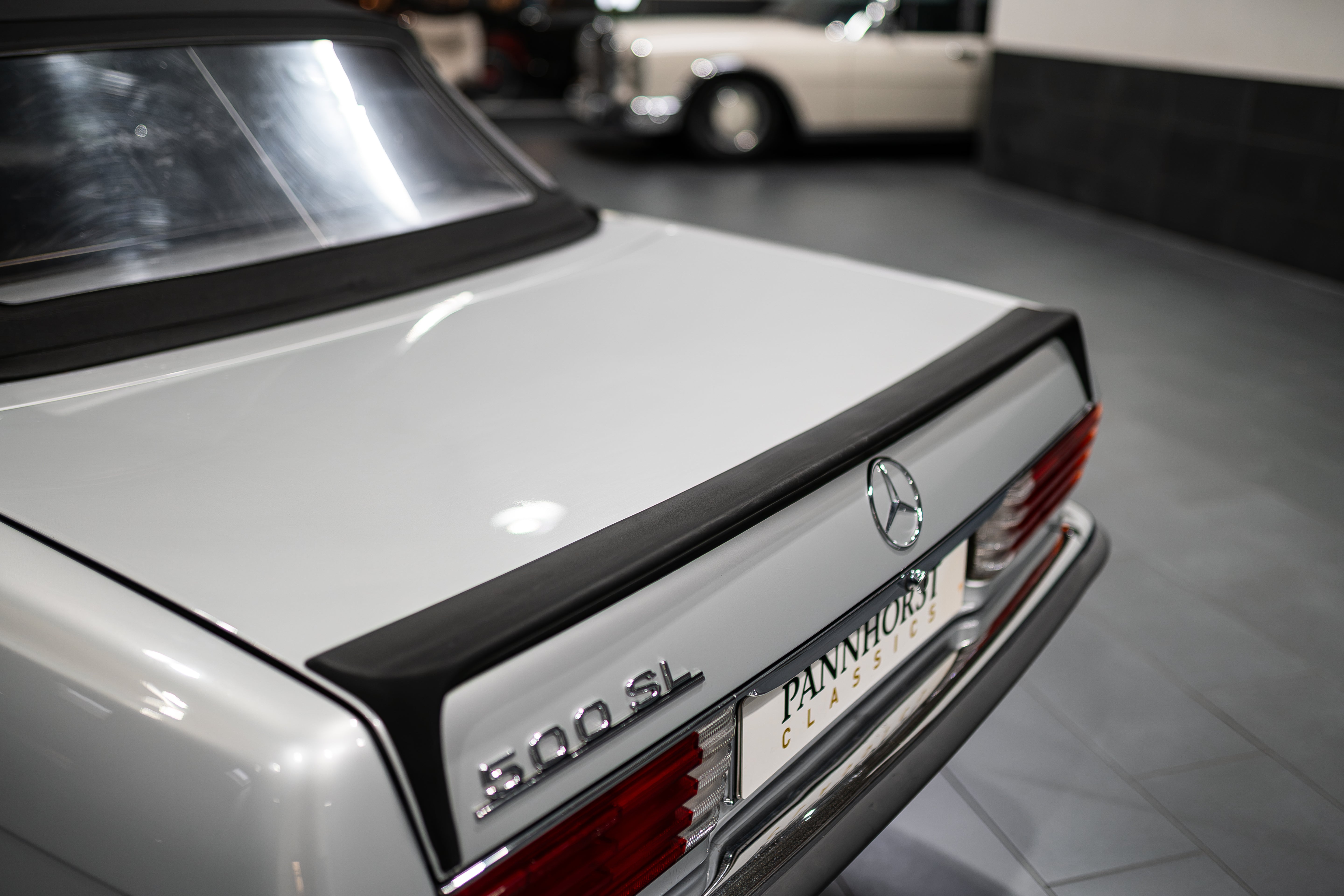 Mercedes-Benz R107 500 SL