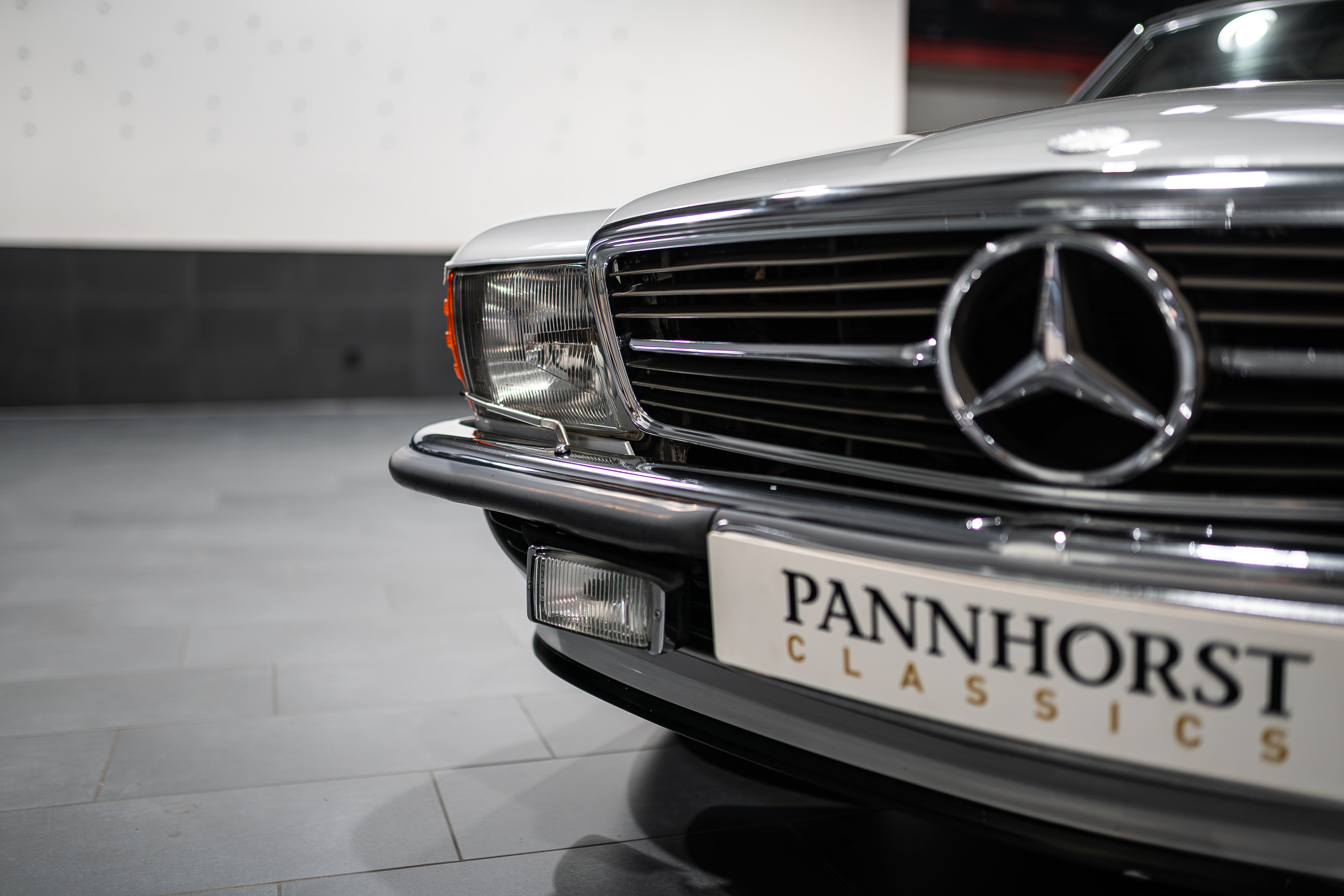Mercedes-Benz R107 500 SL