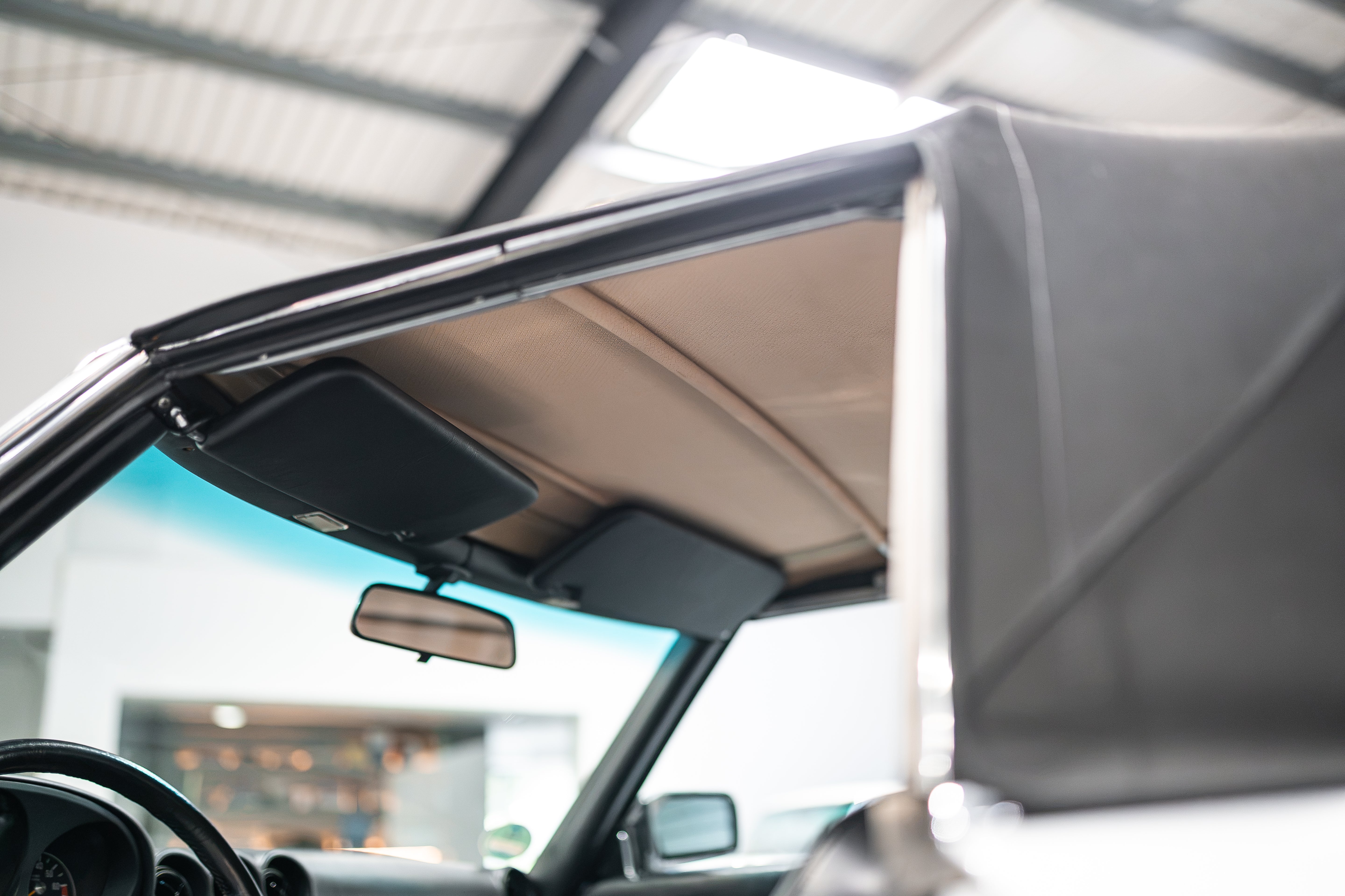 Mercedes-Benz R107 500 SL