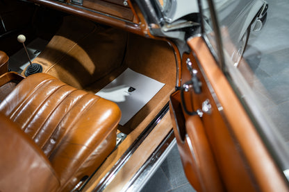 Mercedes-Benz 220 SE W111