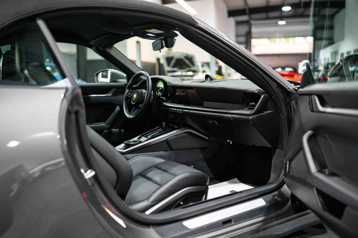 Porsche 911 Carrera Cabriolet