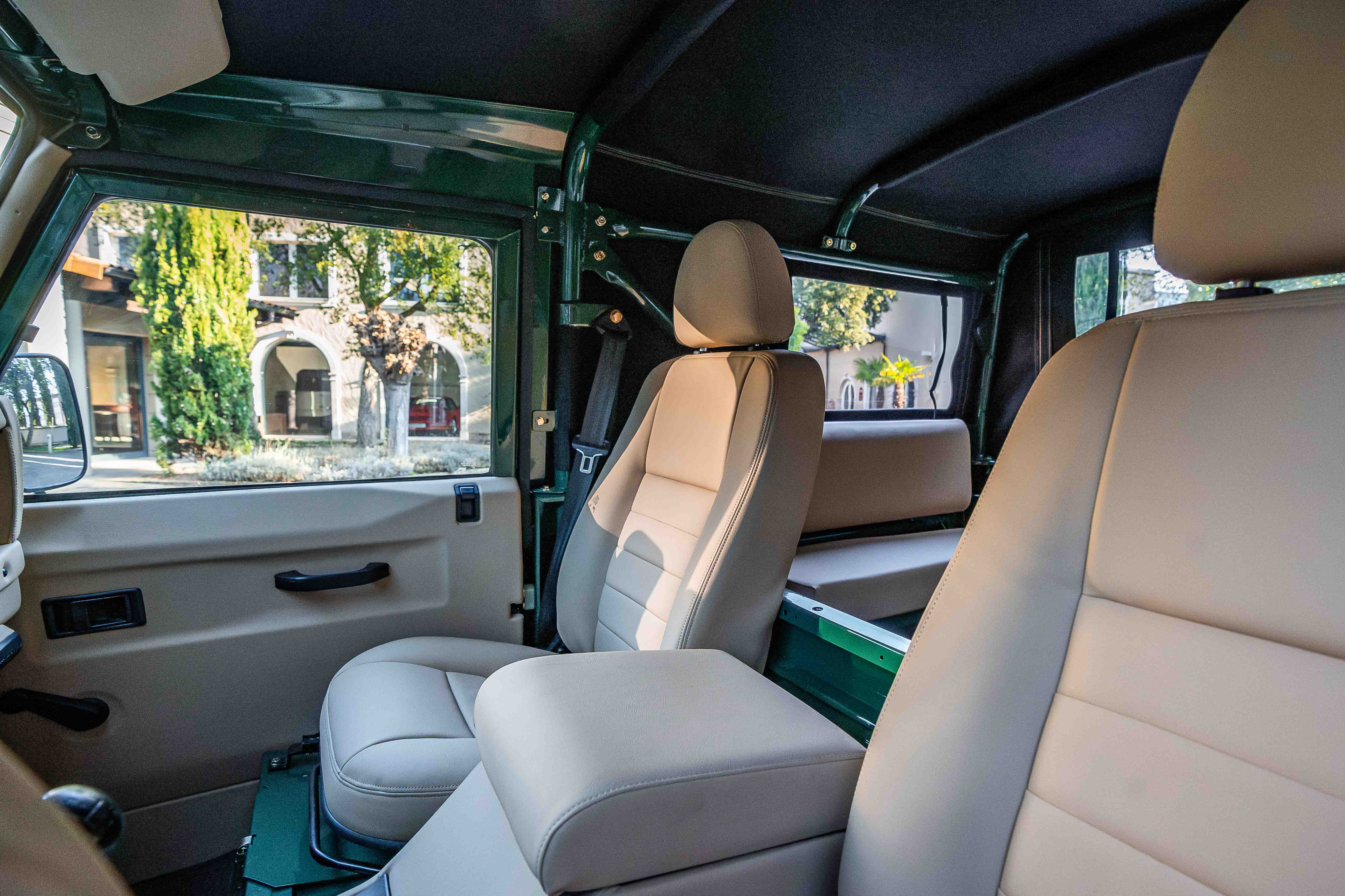 Land Rover Defender 90 Td5 Cabriolet