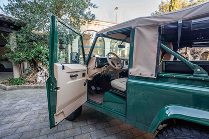 Land Rover Defender 90 Td5 Cabriolet