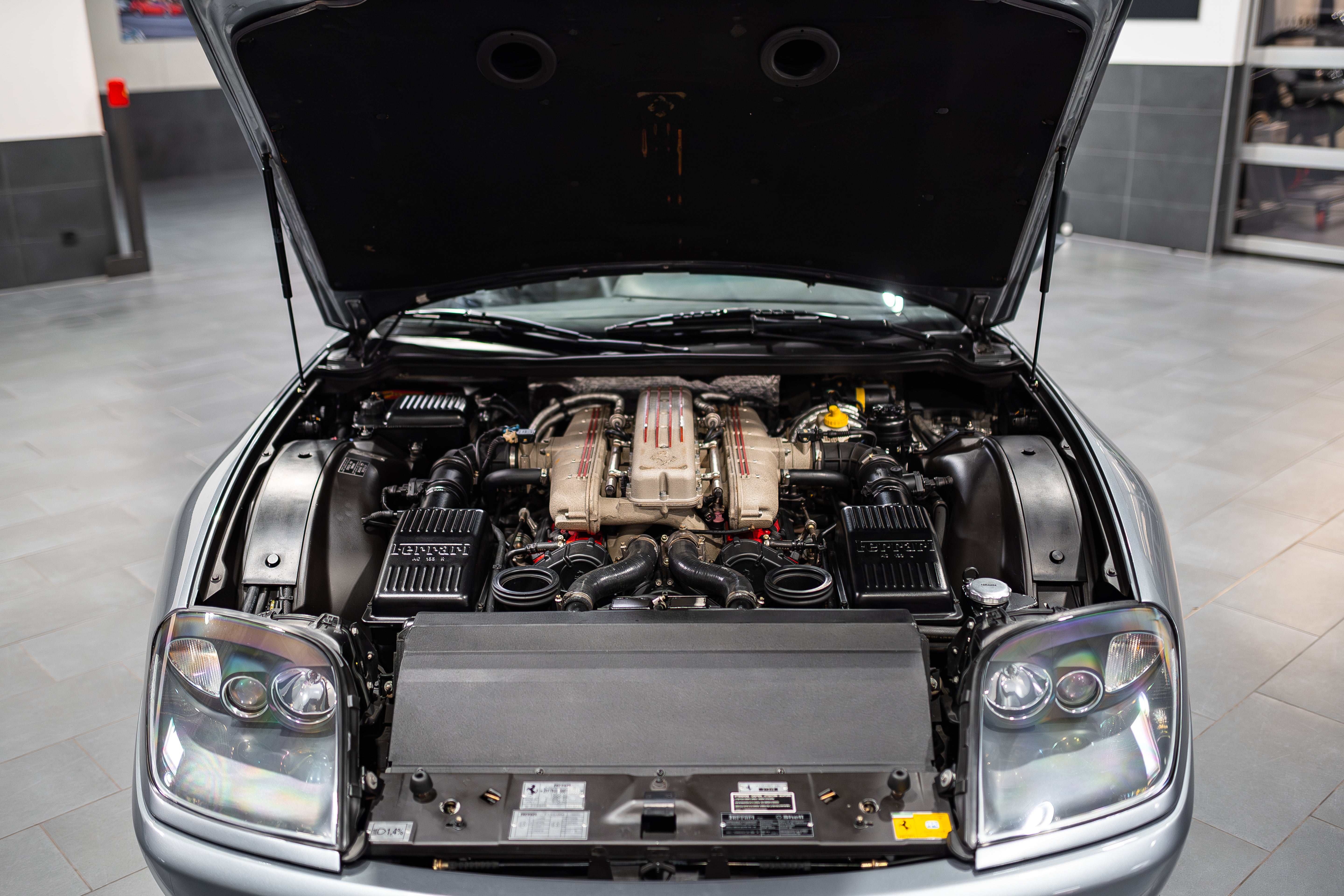 Ferrari 550 Maranello / Handschalter