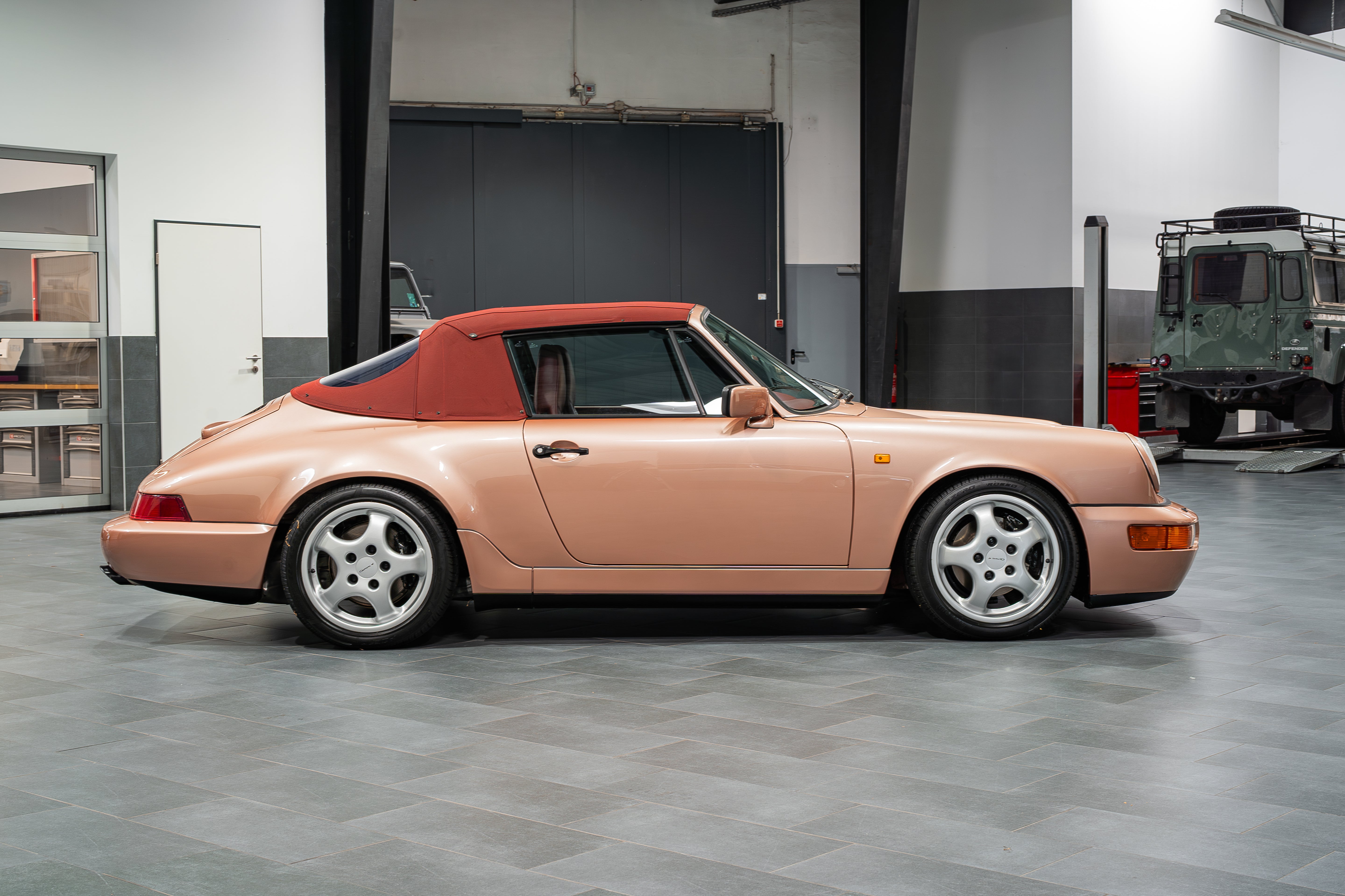 Porsche 964 Carrera 4 Cabriolet