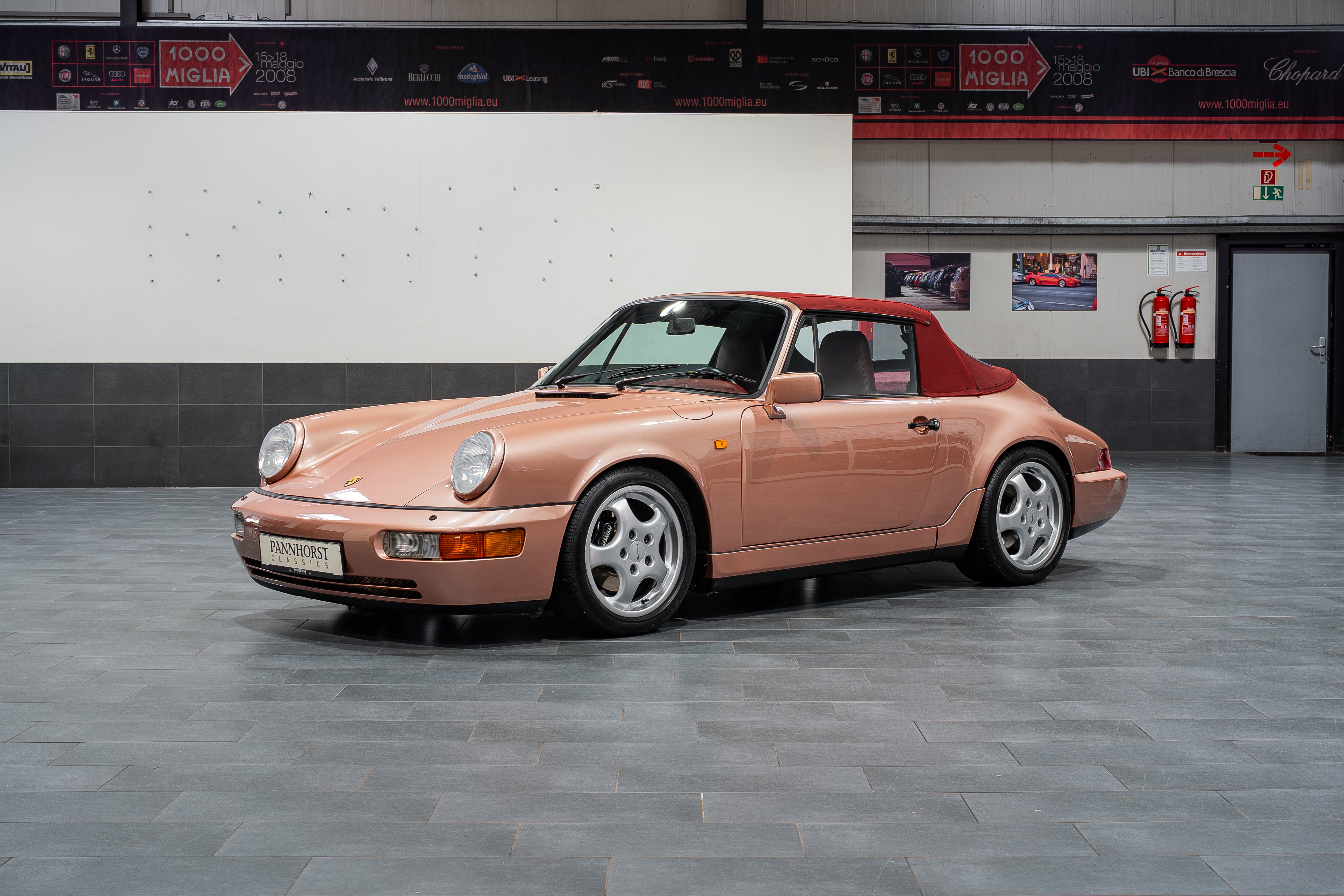 Porsche 964 Carrera 4 Cabriolet