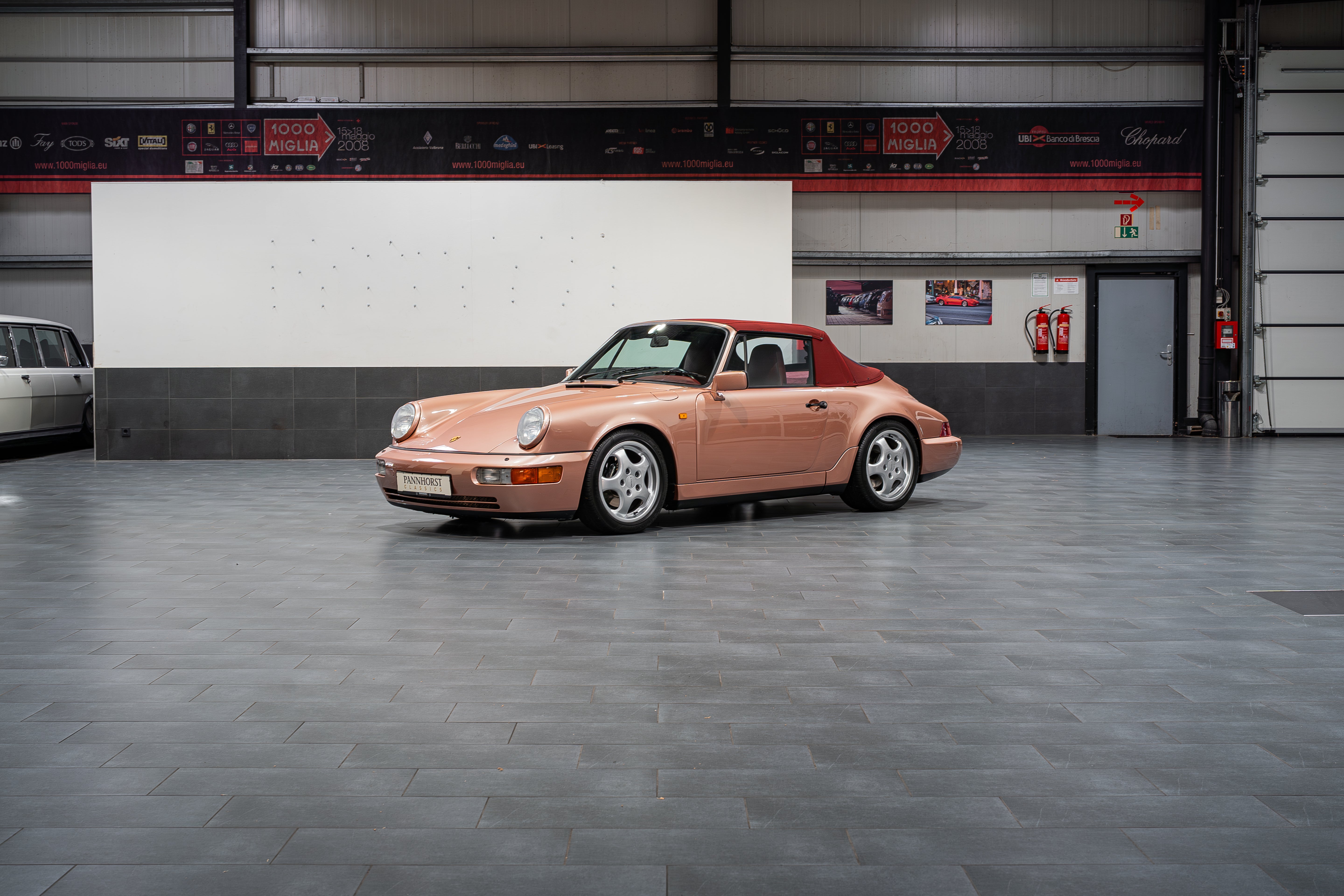 Porsche 964 Carrera 4 Cabriolet