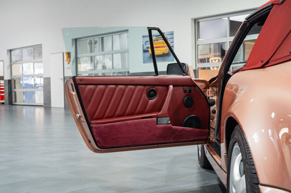 Porsche 964 Carrera 4 Cabriolet