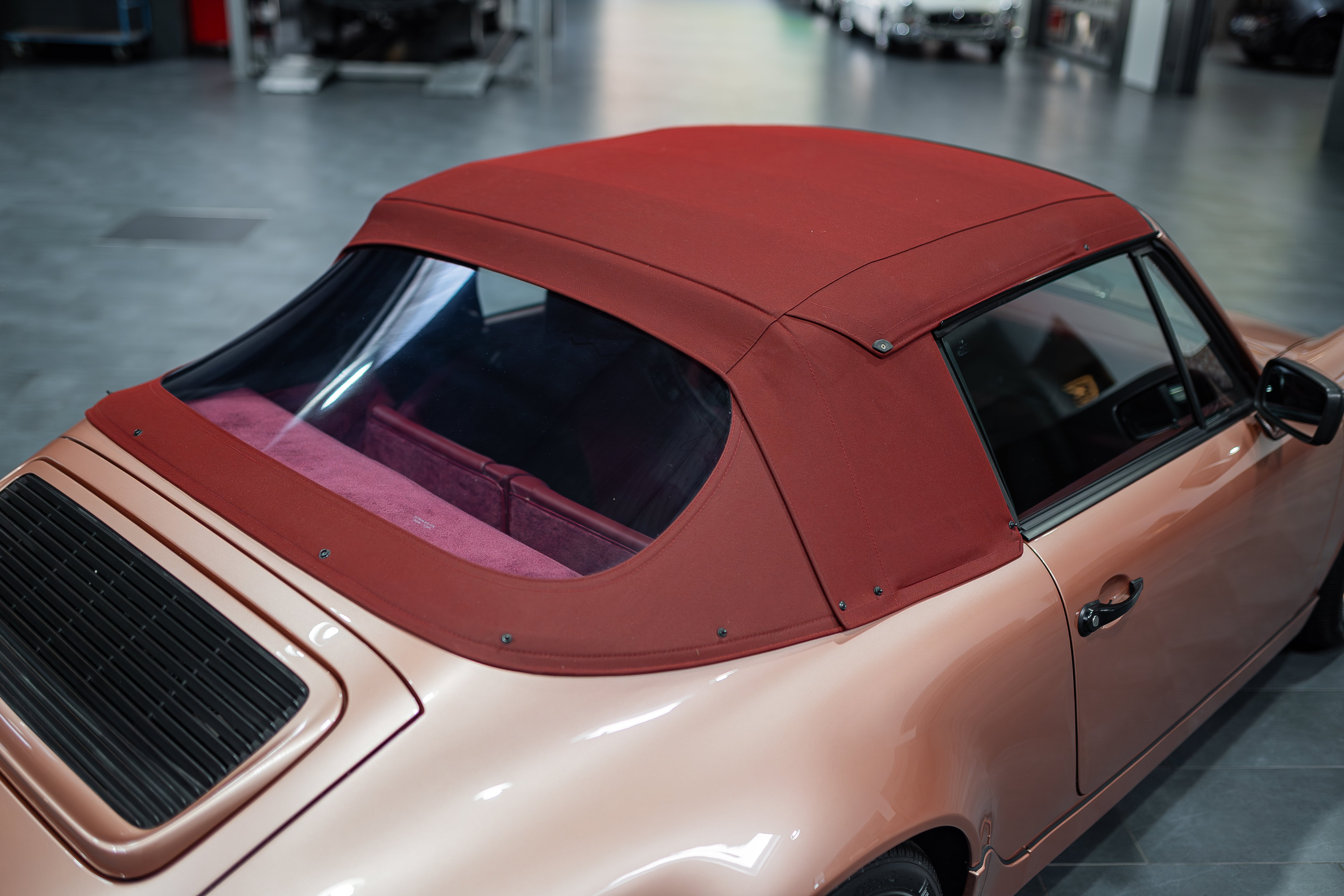 Porsche 964 Carrera 4 Cabriolet
