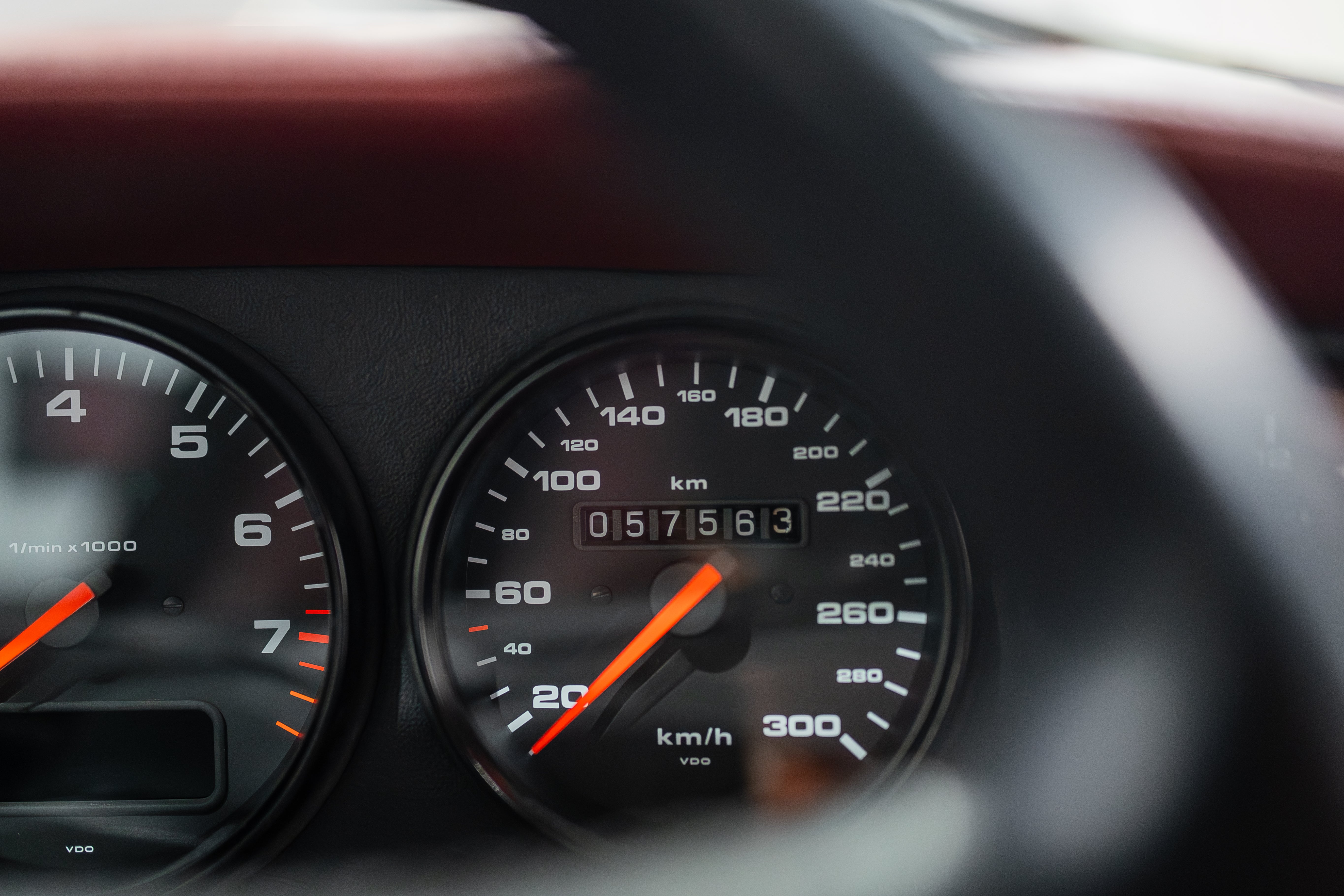 Porsche 964 Carrera 4 Cabriolet