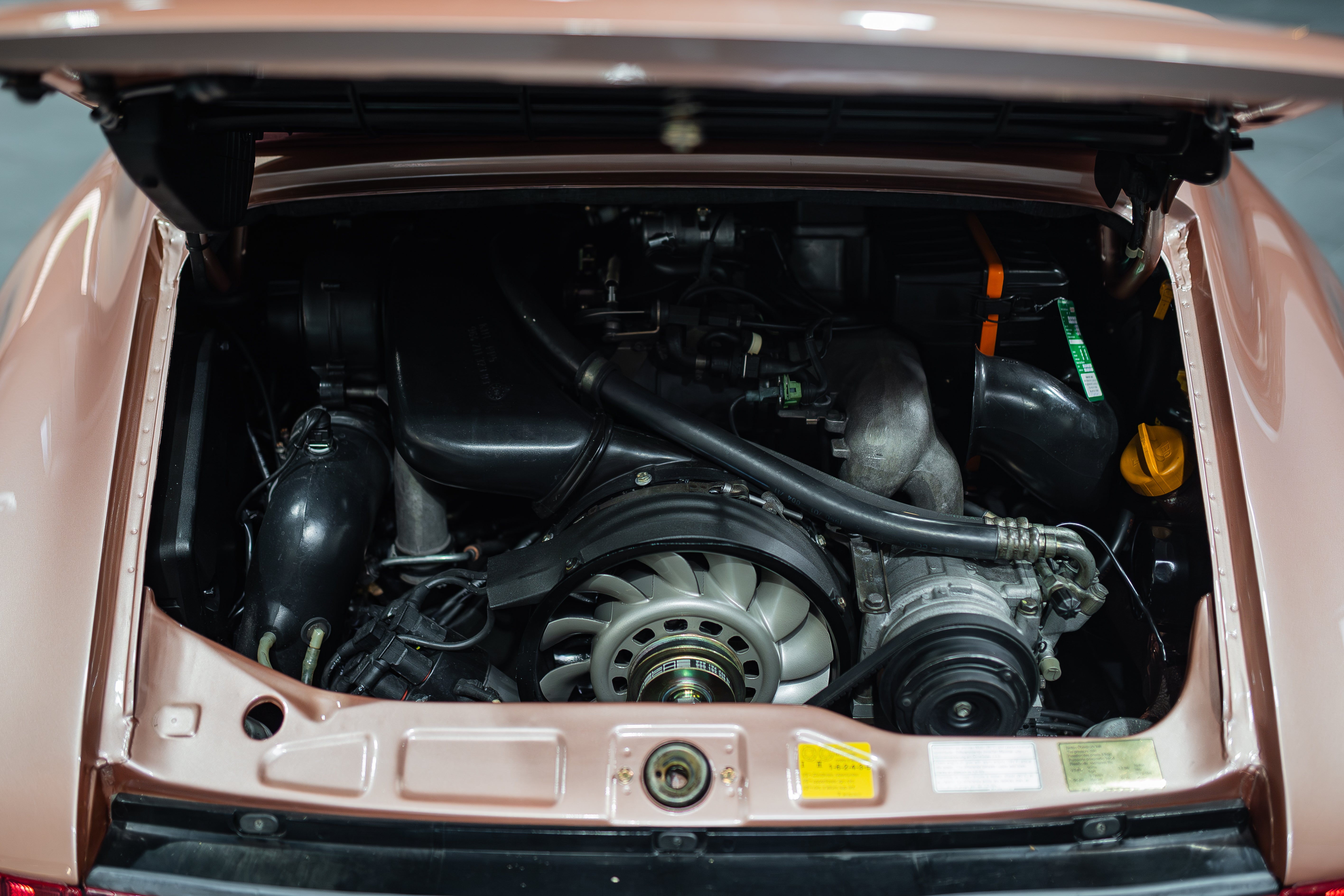 Porsche 964 Carrera 4 Cabriolet