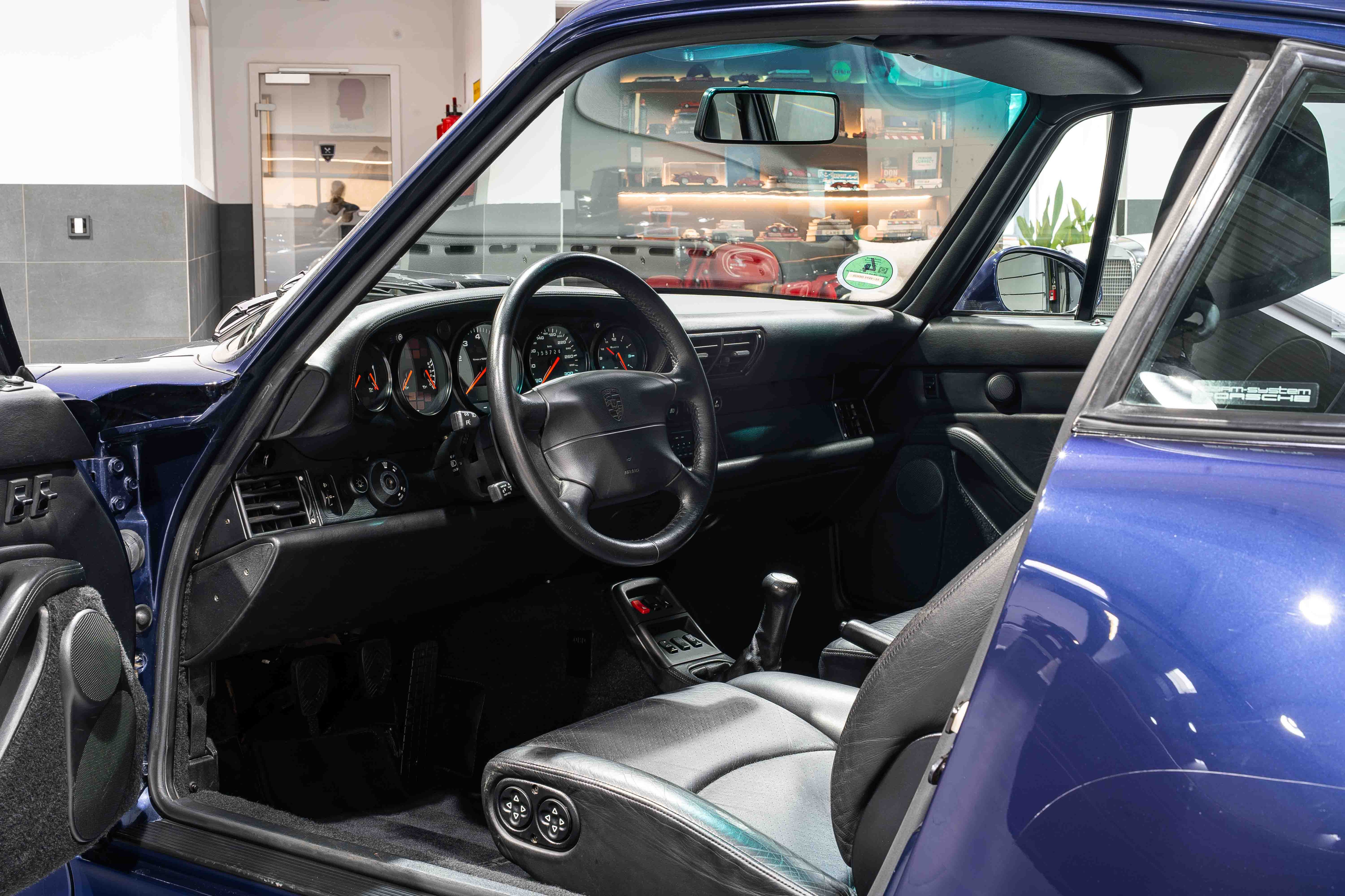 Porsche 993 Iris Blau Metallic