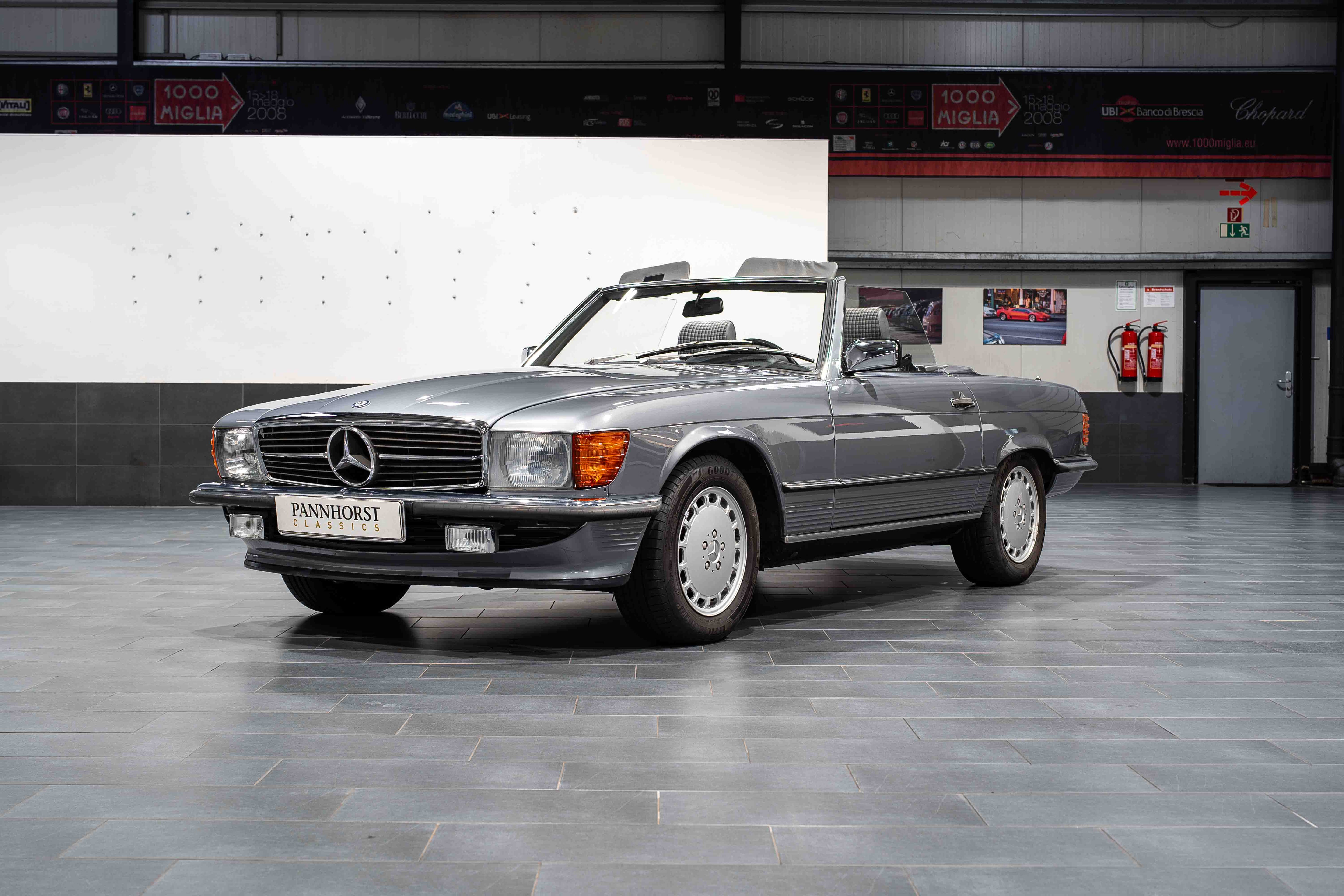 Mercedes-Benz 300 SL, 1987, Benzin, Schaltgetriebe