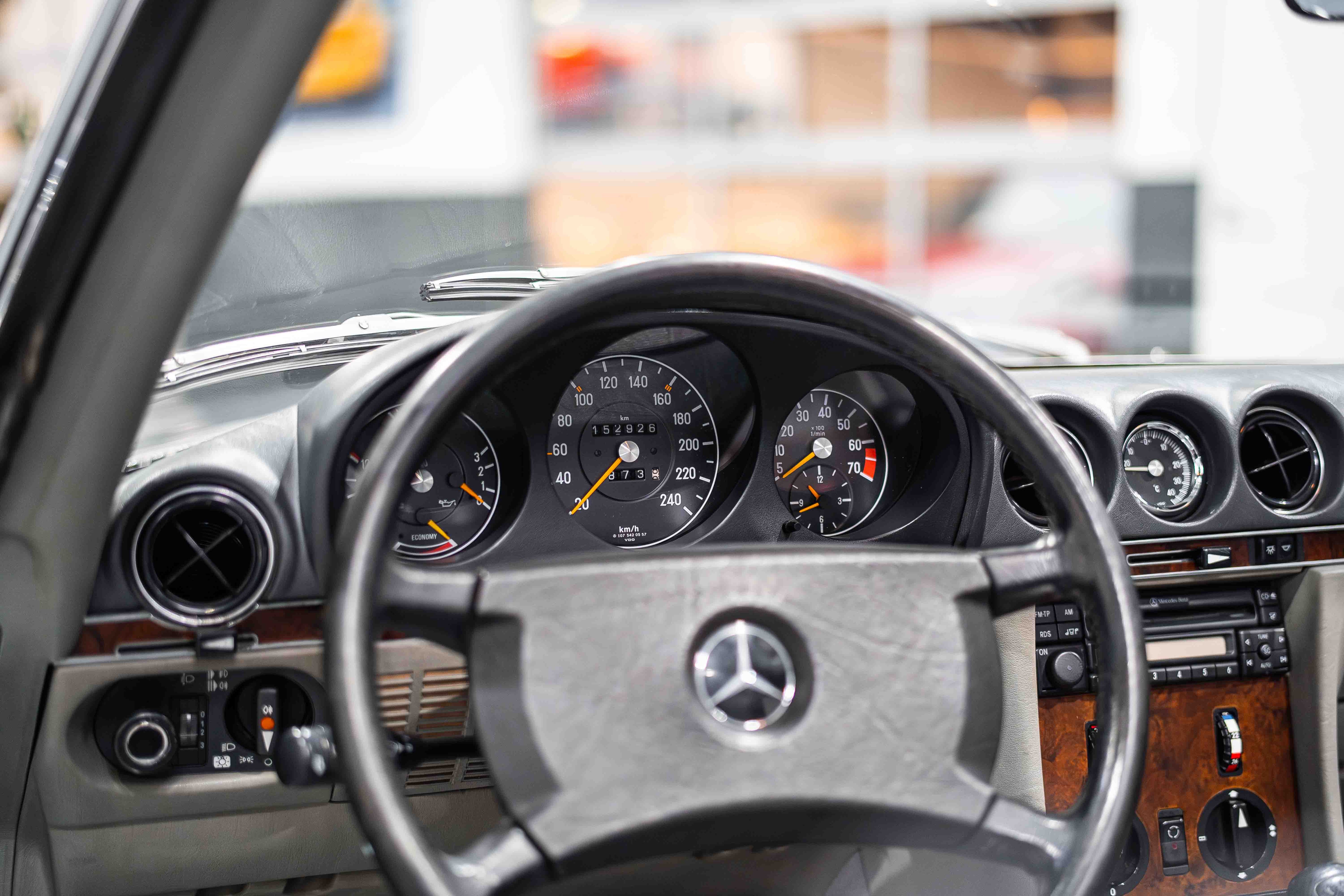 Mercedes-Benz 300 SL, 1987, Benzin, Schaltgetriebe