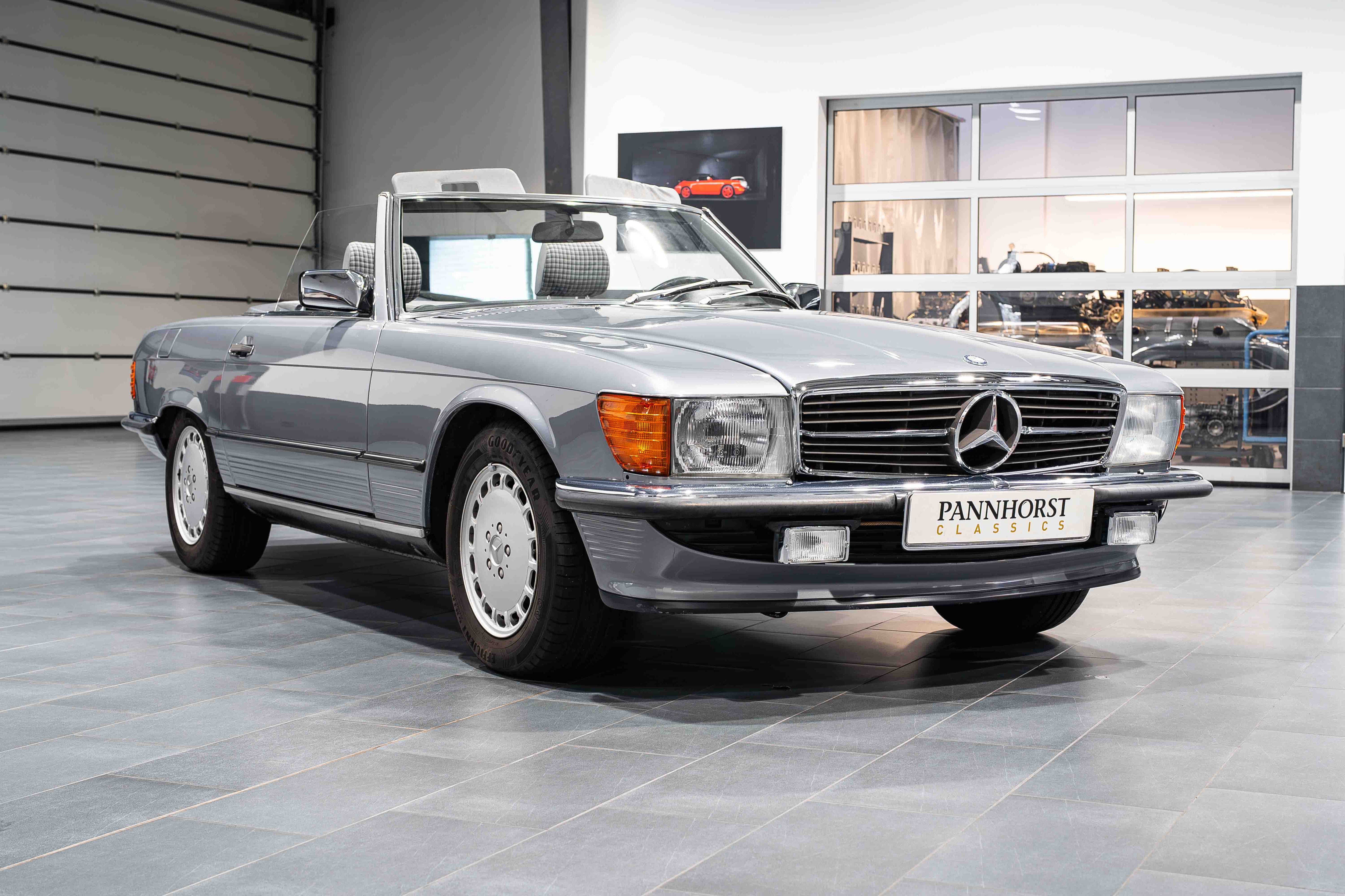 Mercedes-Benz 300 SL, 1987, Benzin, Schaltgetriebe