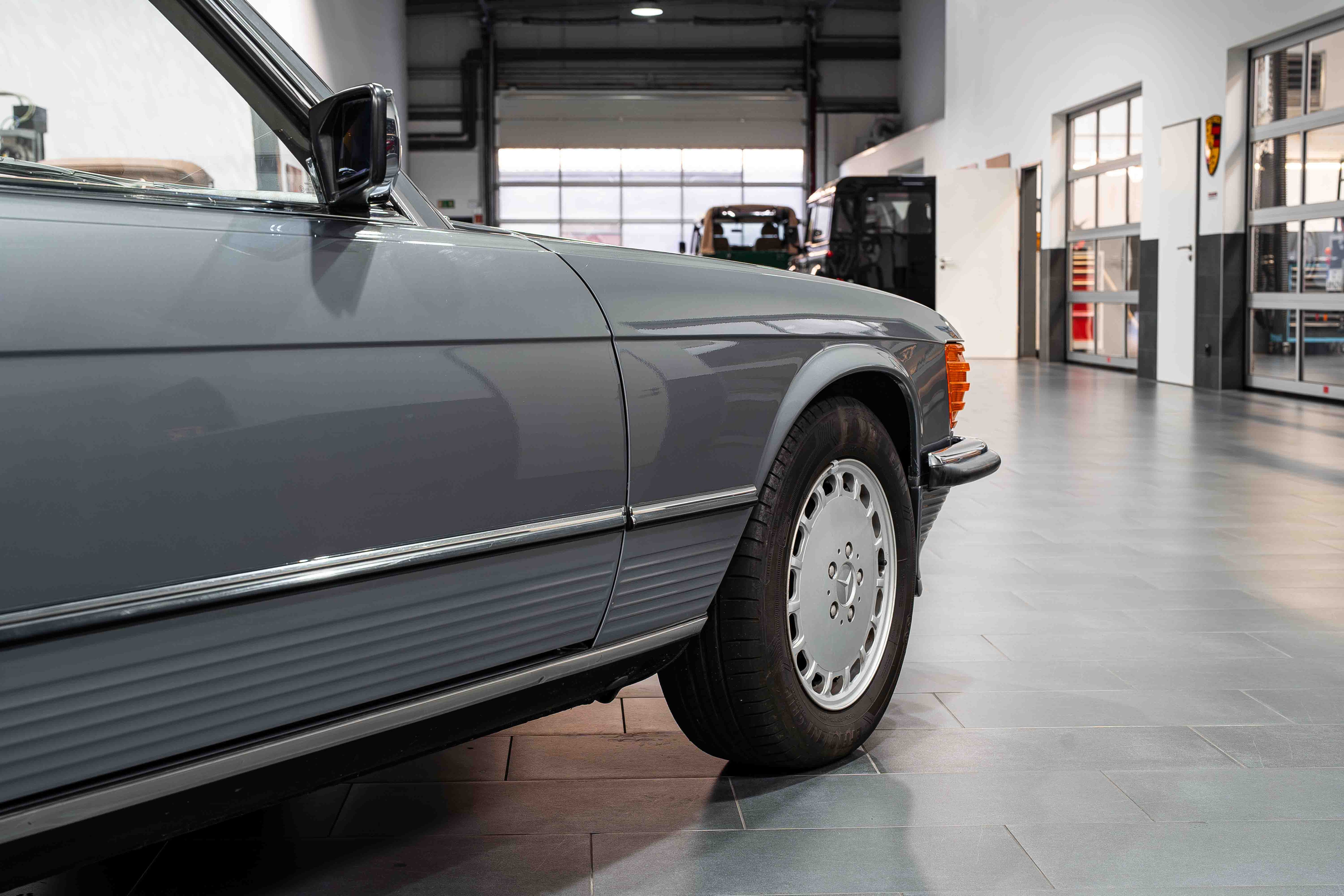 Mercedes-Benz 300 SL, 1987, Benzin, Schaltgetriebe