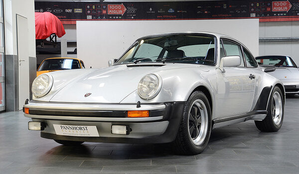 Porsche 911 930 3.0L Turbo Carrera