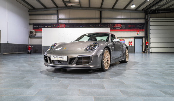 Porsche 911 Targa 4 GTS Exclusive Manufaktur
