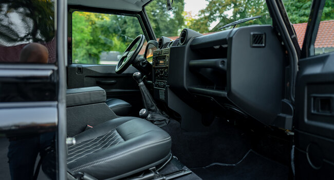 Range Rover Defender 90